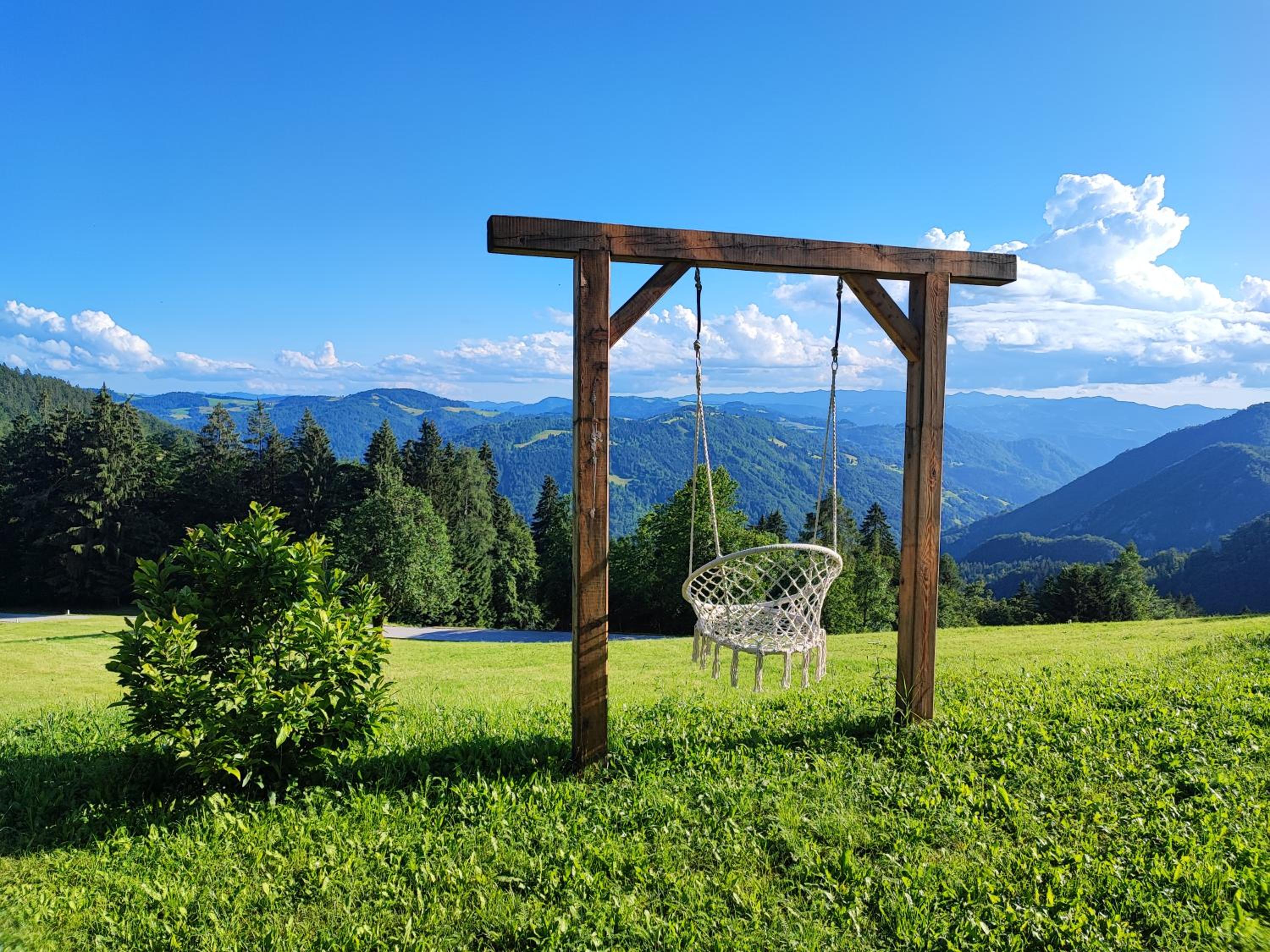 Domačija Za robom view 2