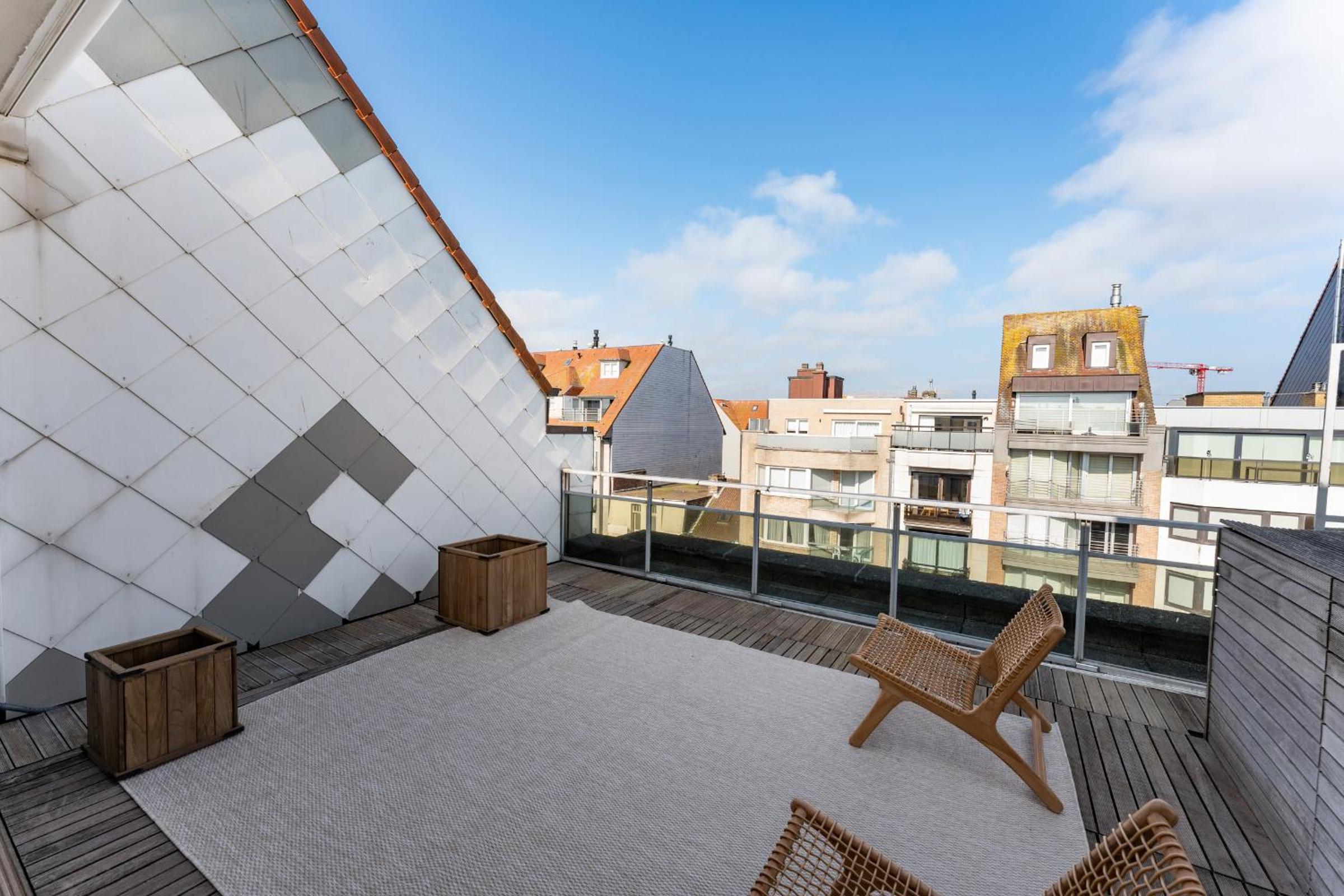 Romantisch luxe penthouse met 2 zonneterrassen
