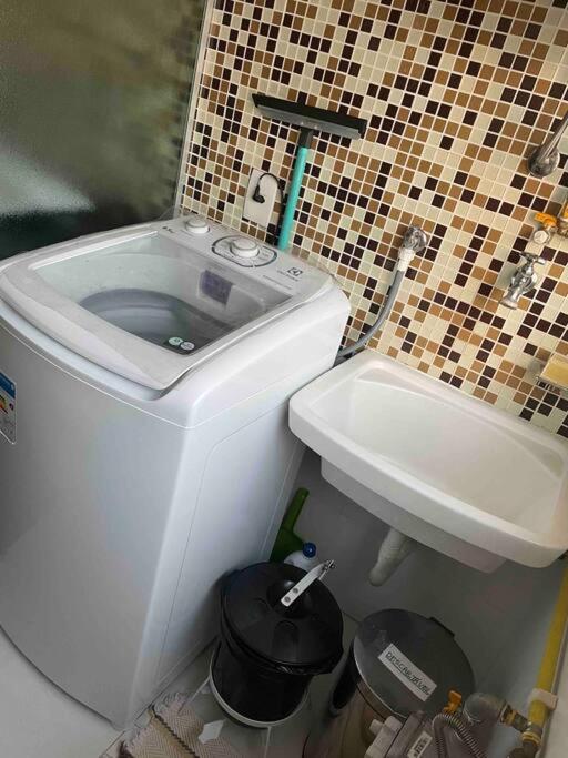 Apartamento moderno com 03 quartos e 02 garagens