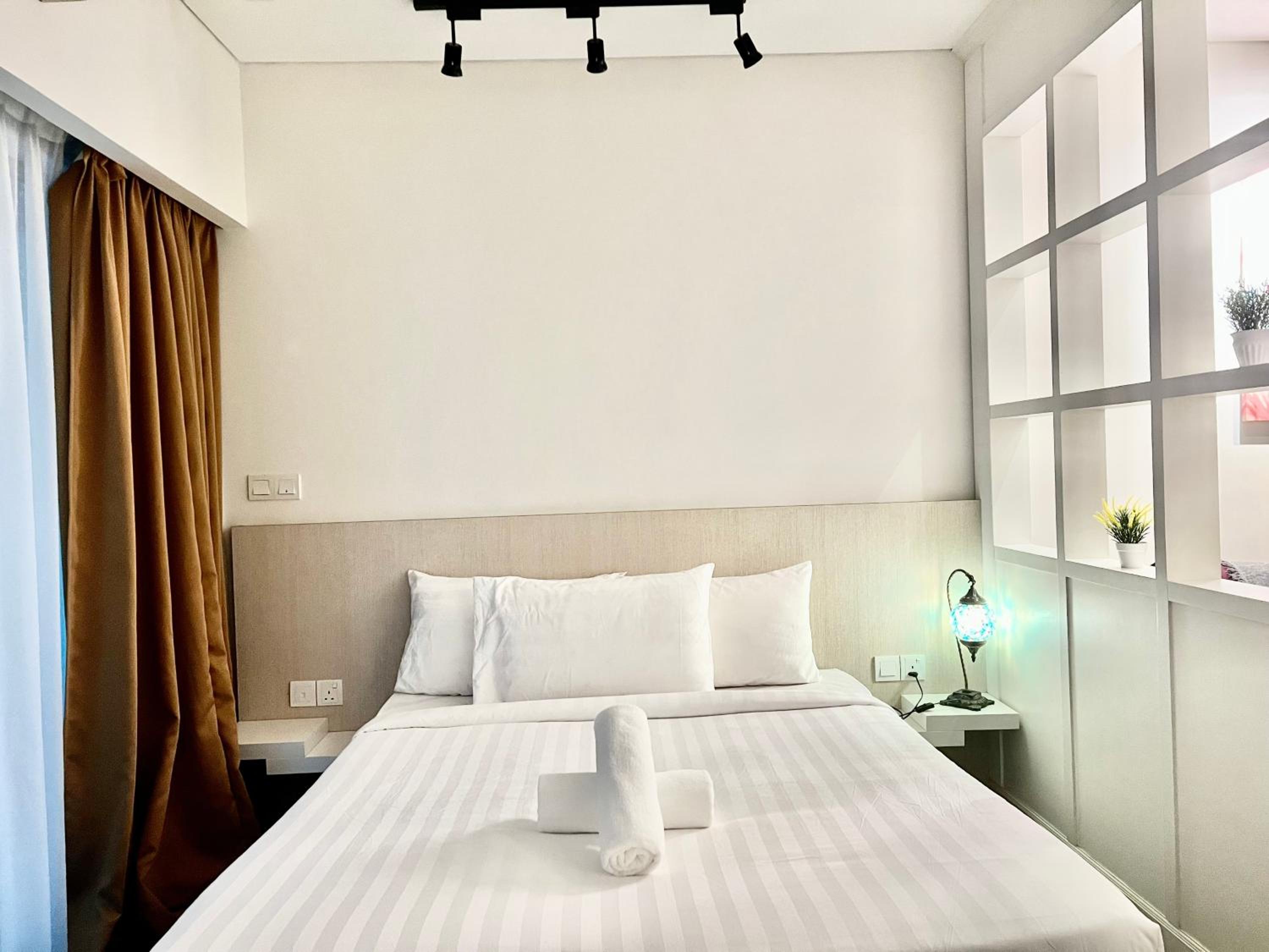 Marcu summer suites by whollmark