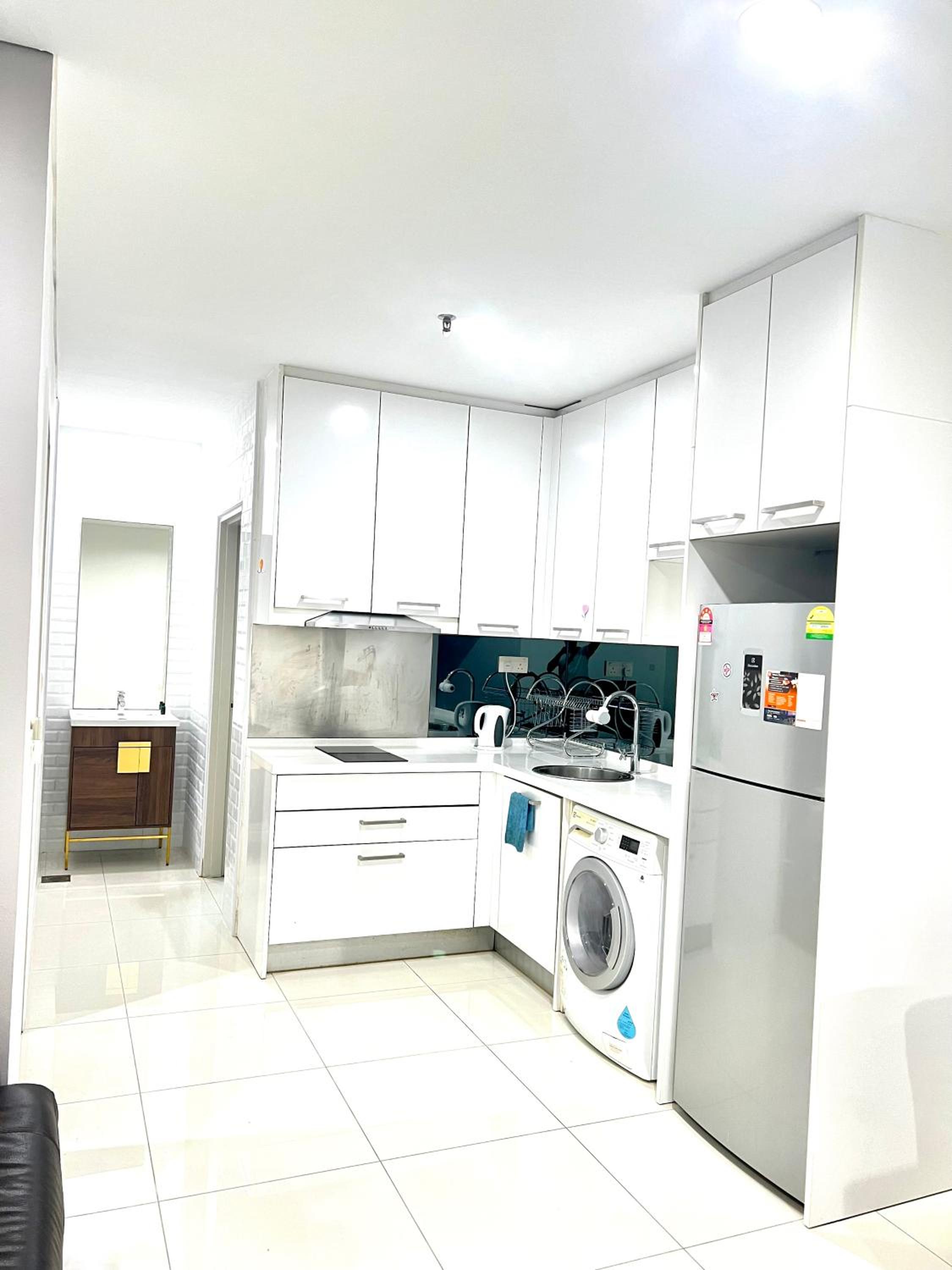 Marcu summer suites by whollmark
