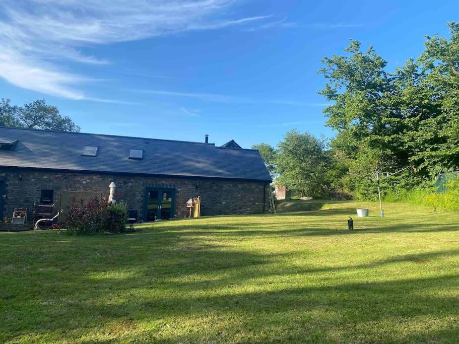 Crymlyn barn
