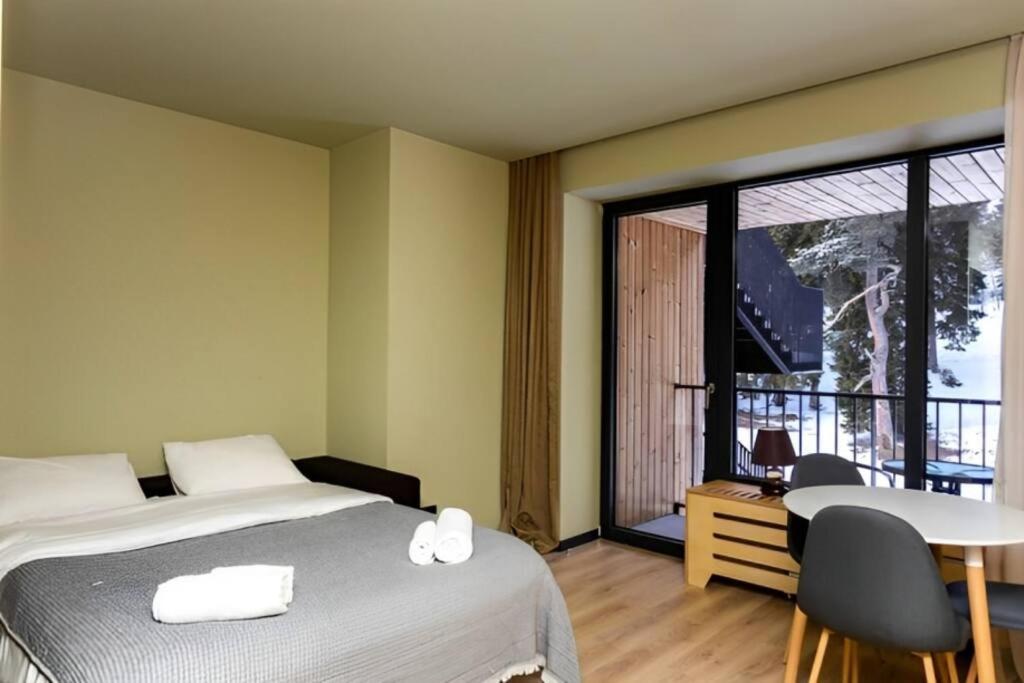 Lovely studio In Rooms Kokhta view 4