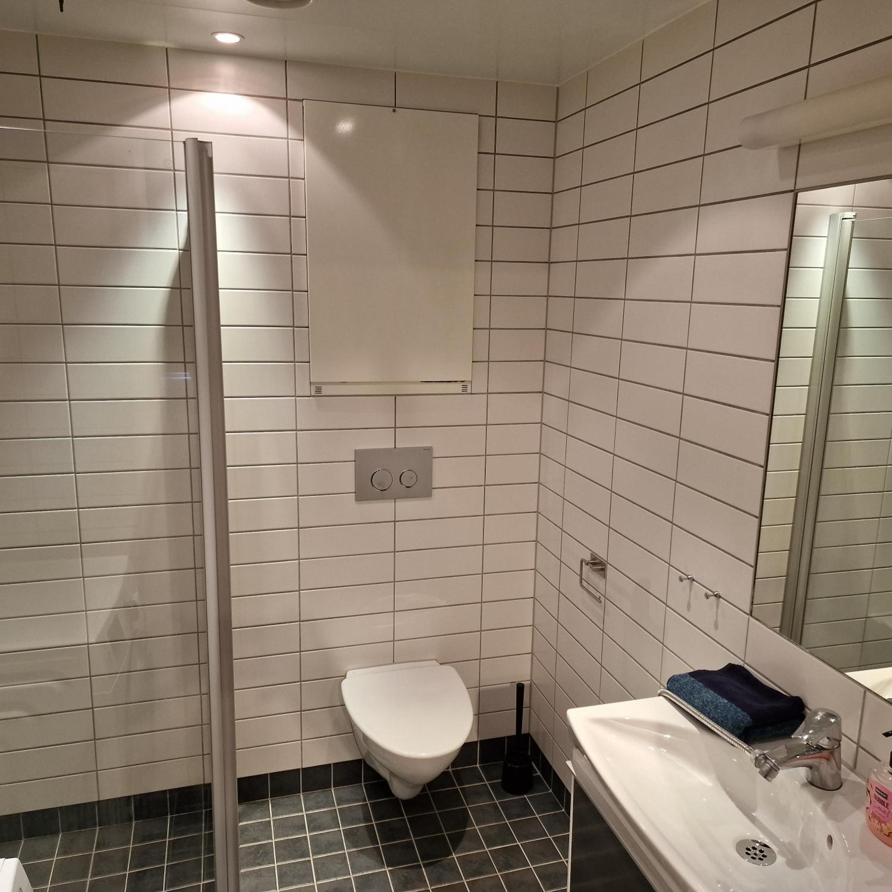 Spacious 1 bedroom apartment view 3