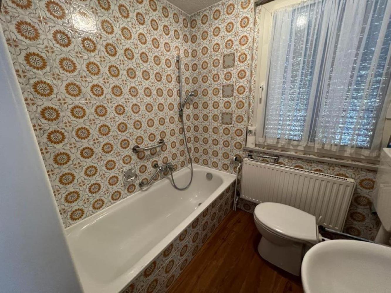 Cozy villa with garden, balcony and parking area in Düsseldorf