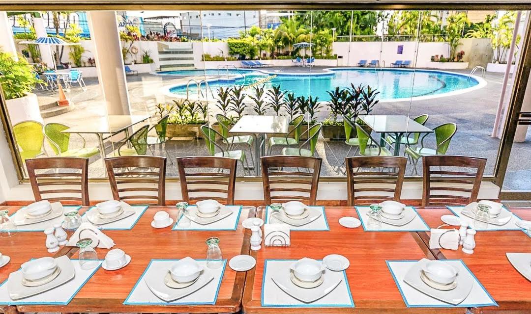 Hotel Cristina Suites