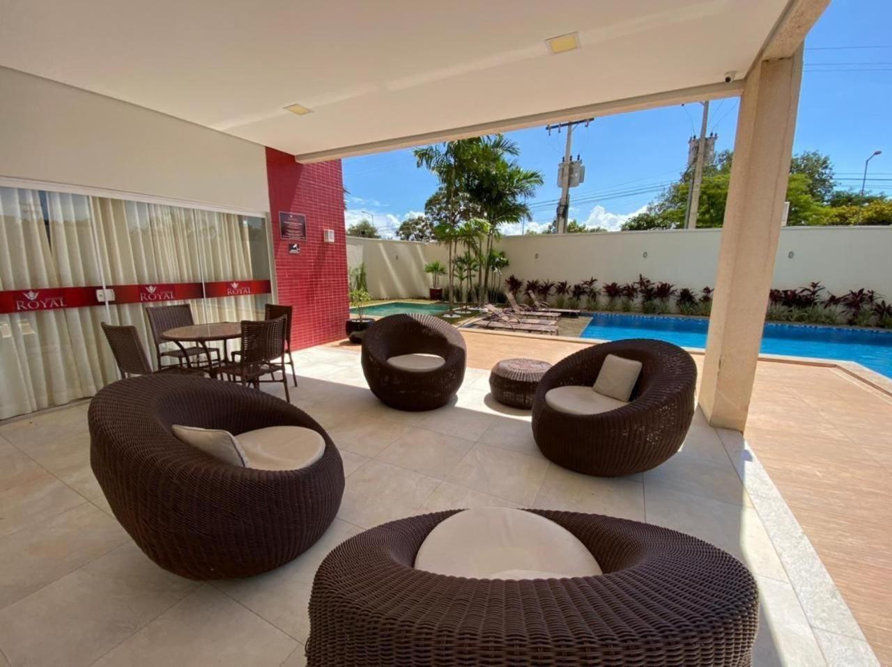 Apartamento Horizonte Azul, vista lago, próximo ao shopping