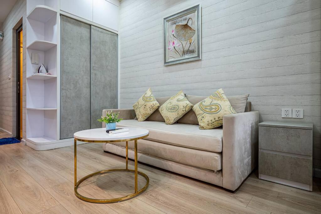 Millennium Apt-Balcony-Near D1-Netflix-Ivyhouse