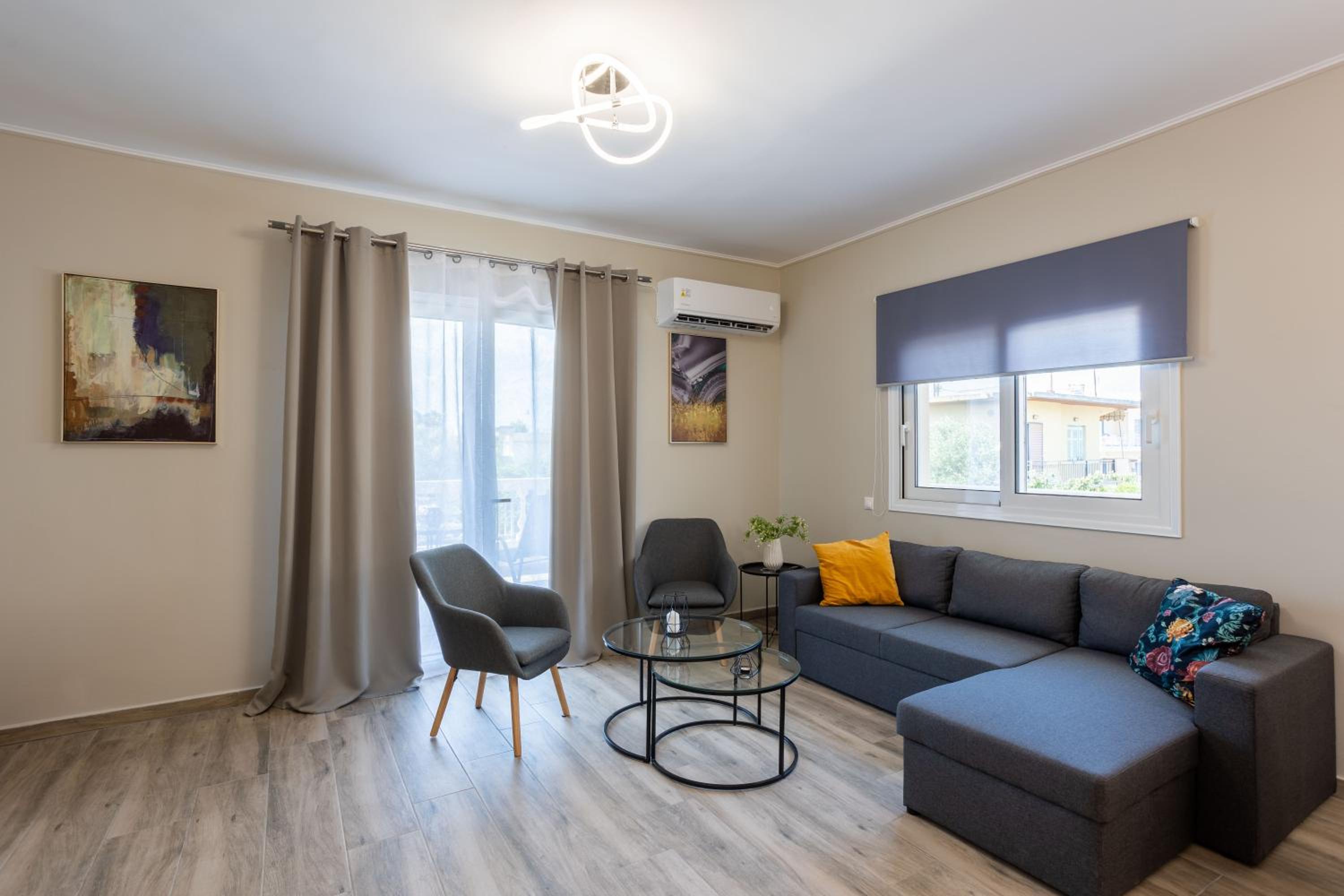 Luxury & Cozy apartment view 4