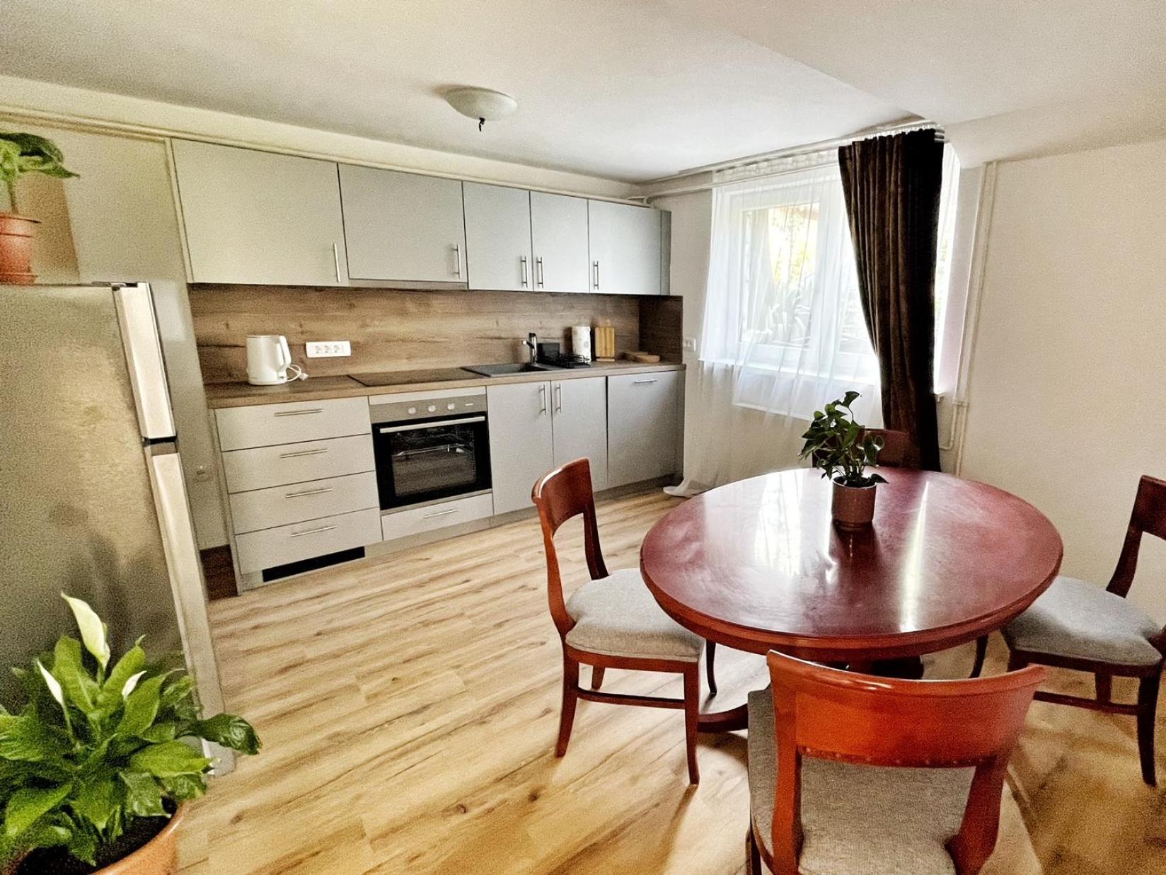 Papas Apartment