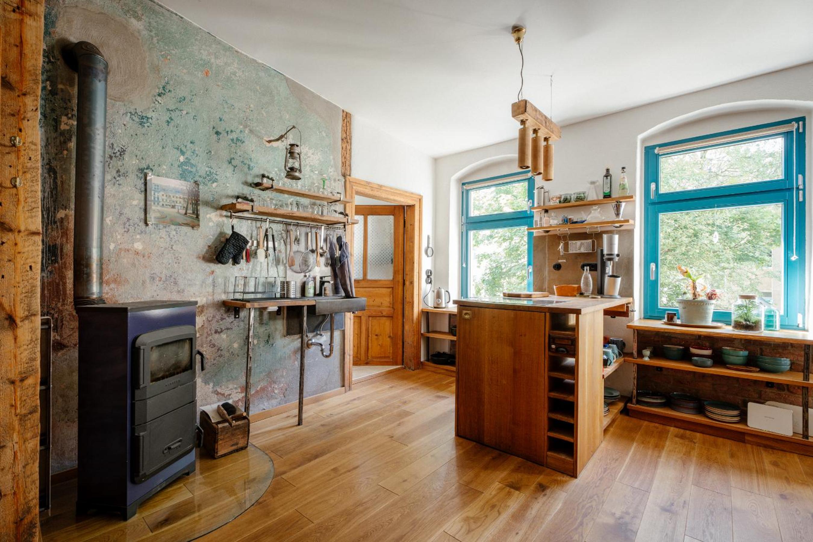 The Upholstery Tinyhouse Deluxe Eco Chalet Kreativ Citynah