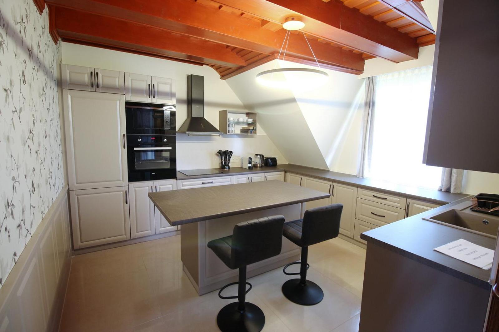 Aranyhaj Apartman