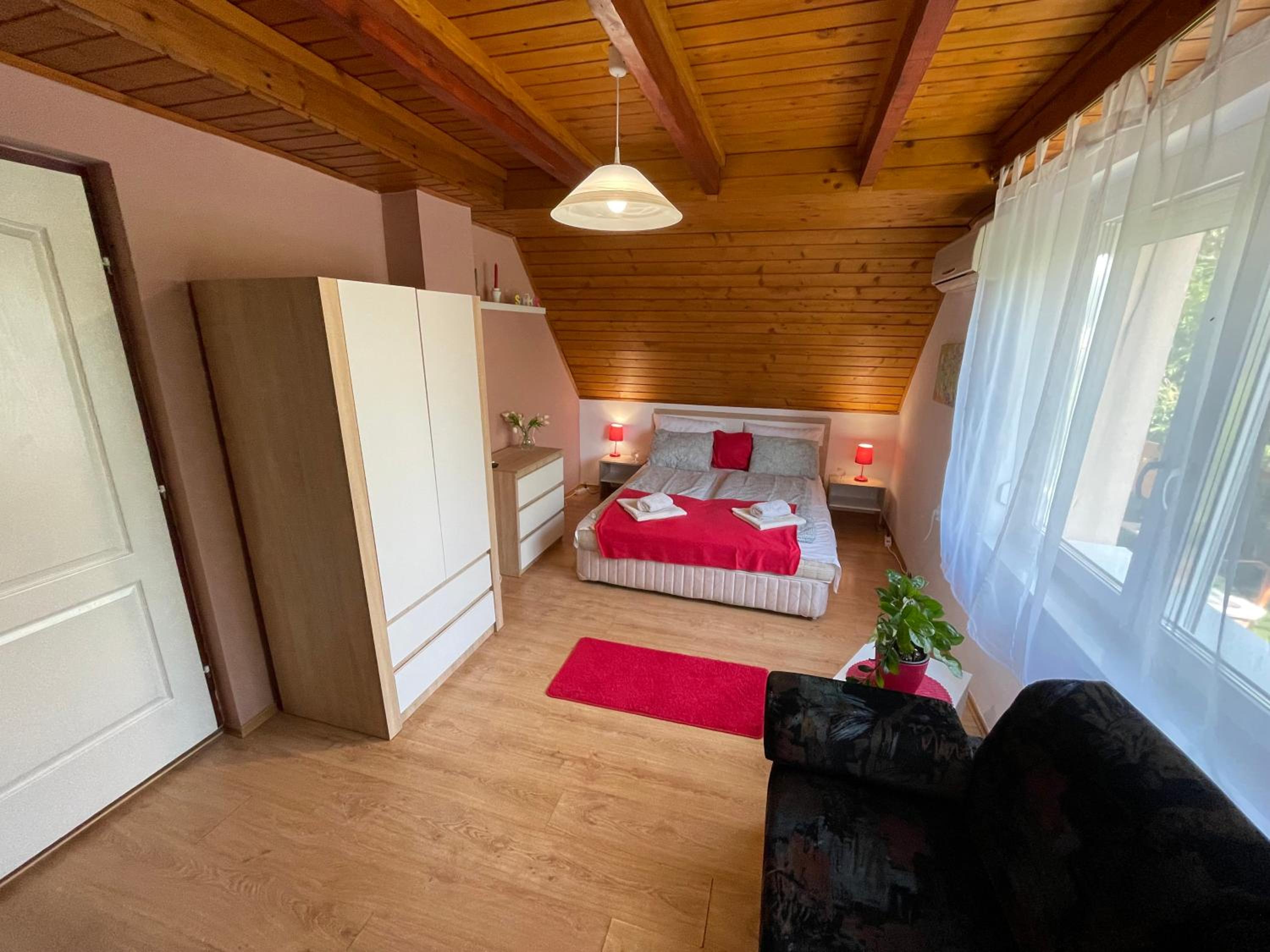 Linett Apartman