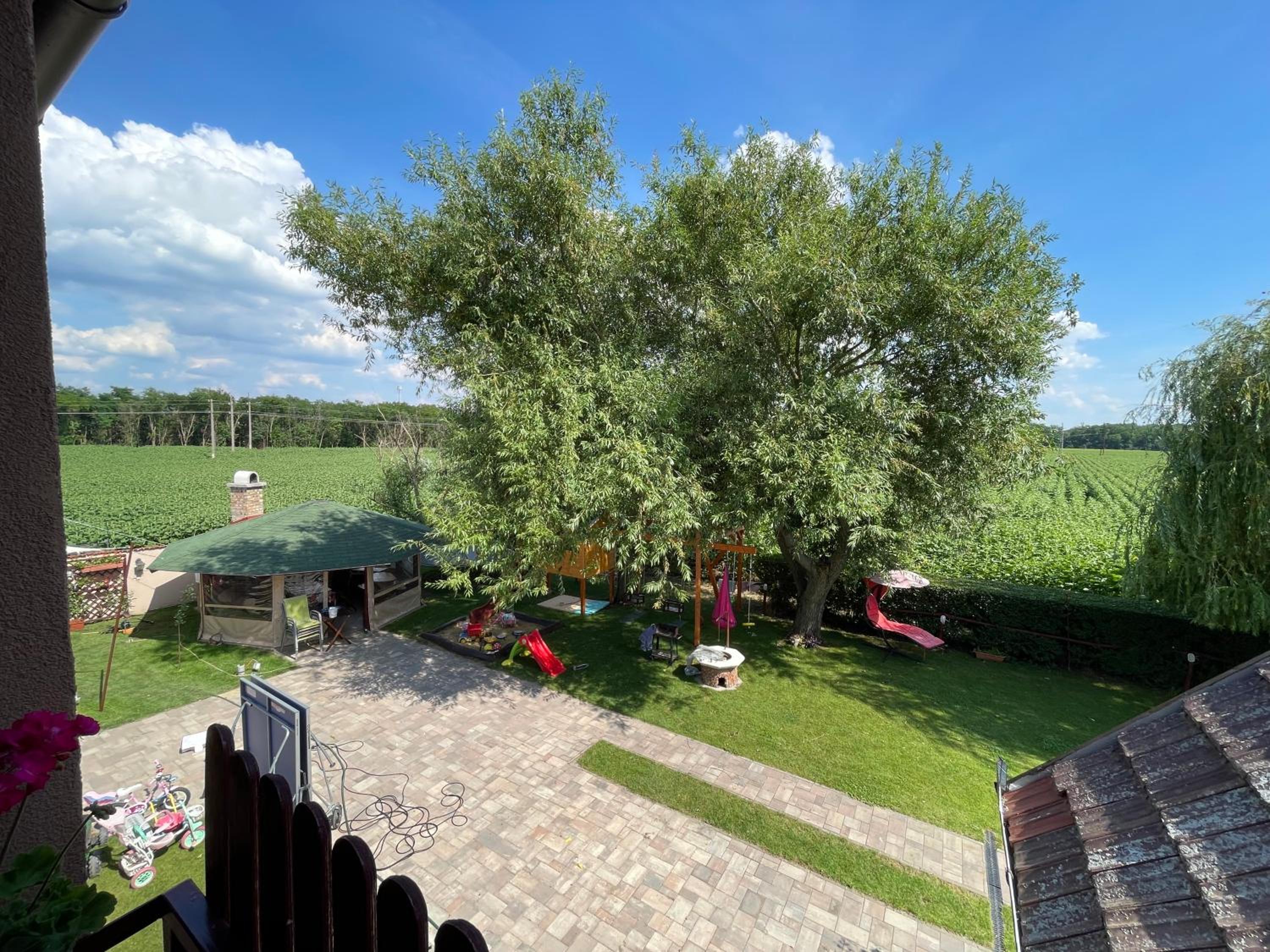 Linett Apartman
