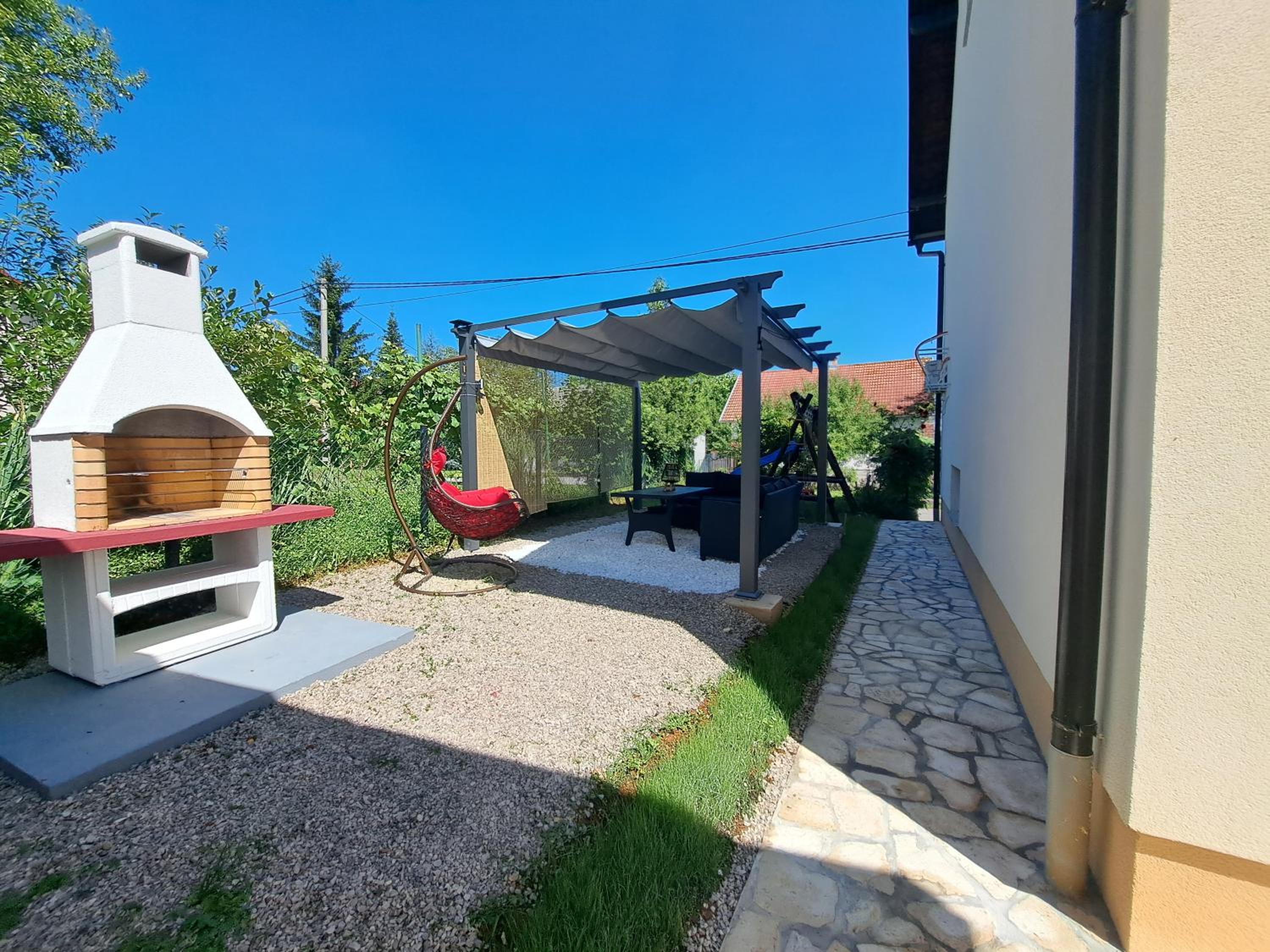 Apartment Dado