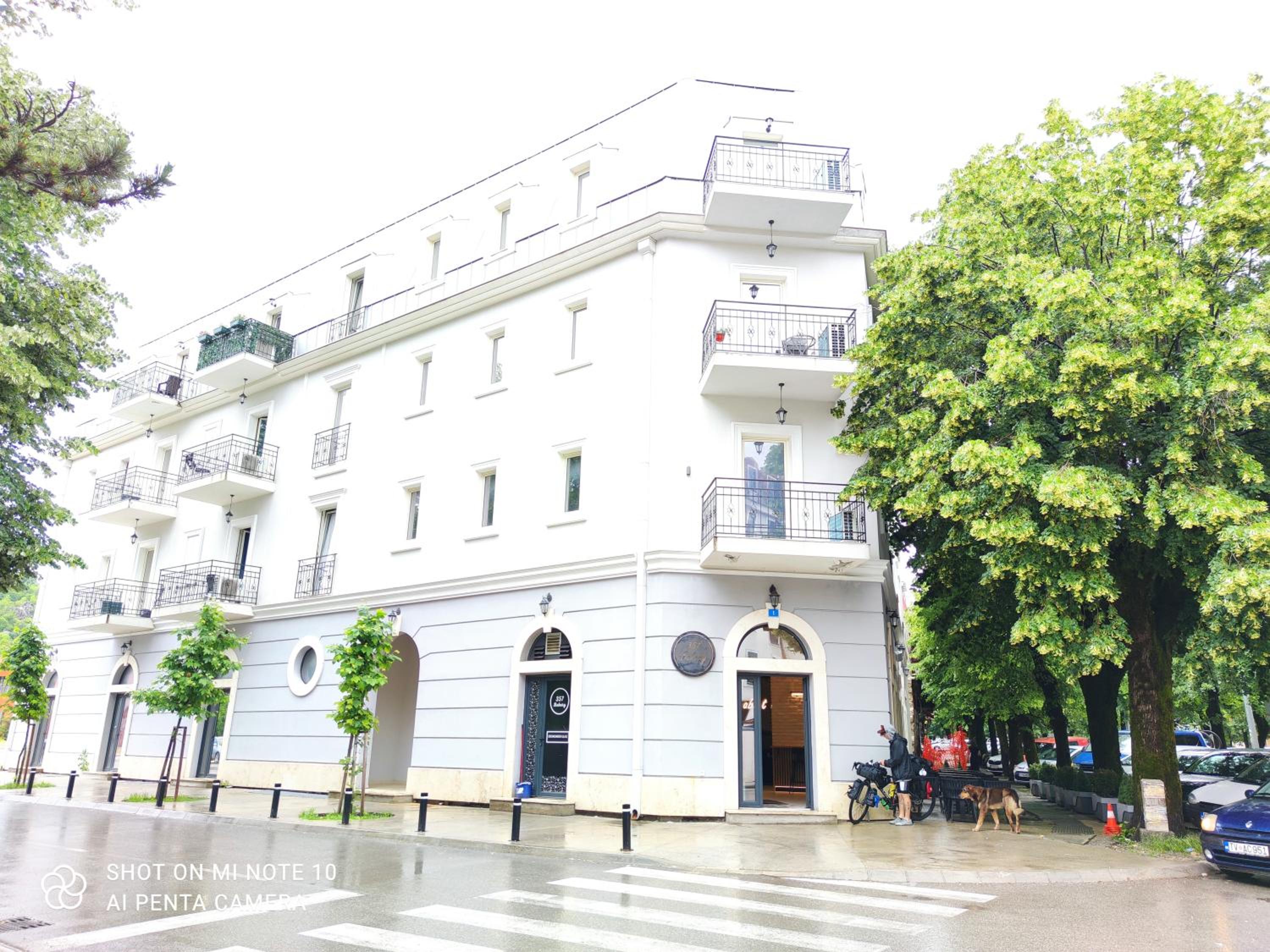 Luxury City Center Cetinje Apartment view 2