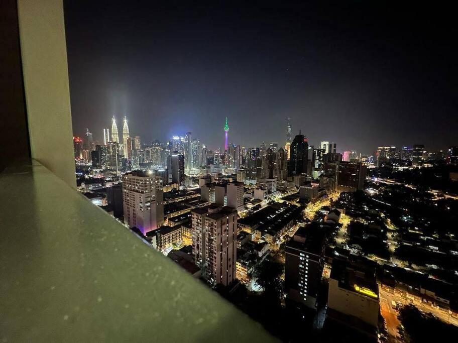 Chambers Residence by Fantastic, Balcony KLCC View