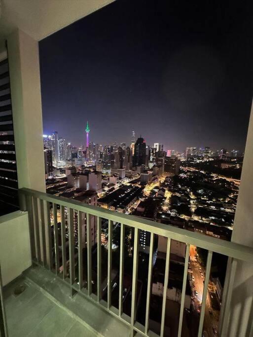 Chambers Residence by Fantastic, Balcony KLCC View