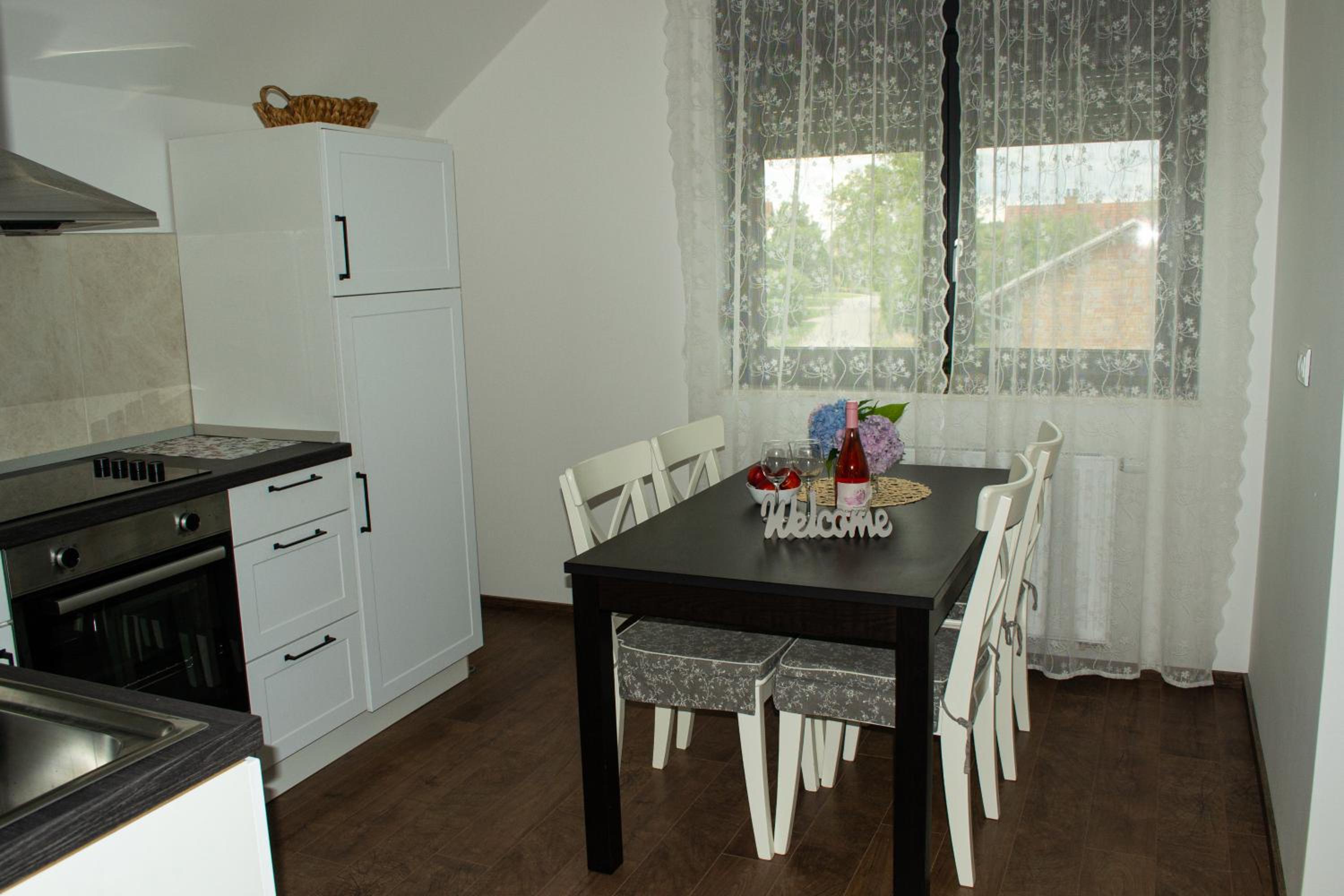 Kraljeva hiža - Apartmani i sobe Kralj view 4