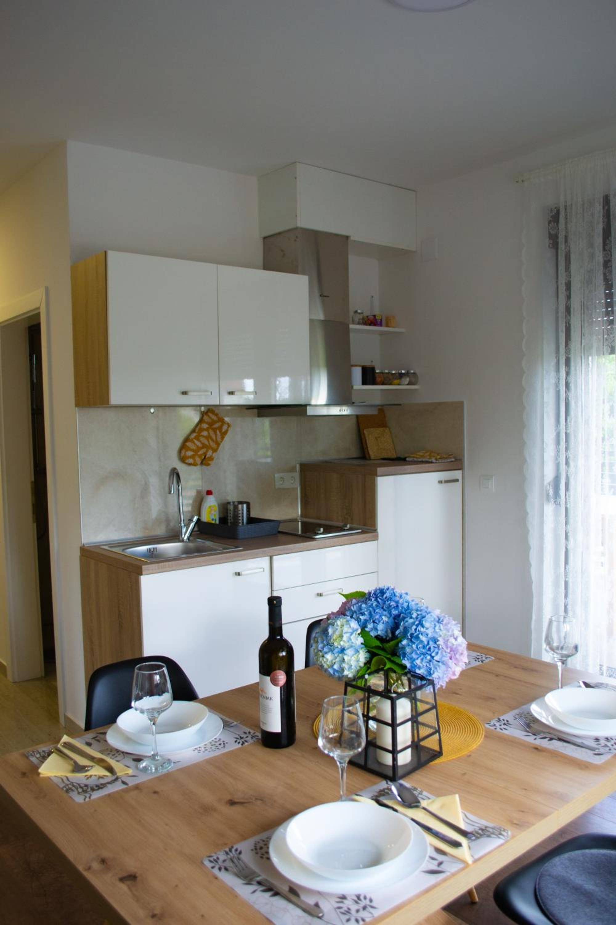 Kraljeva hiža - Apartmani i sobe Kralj view 3