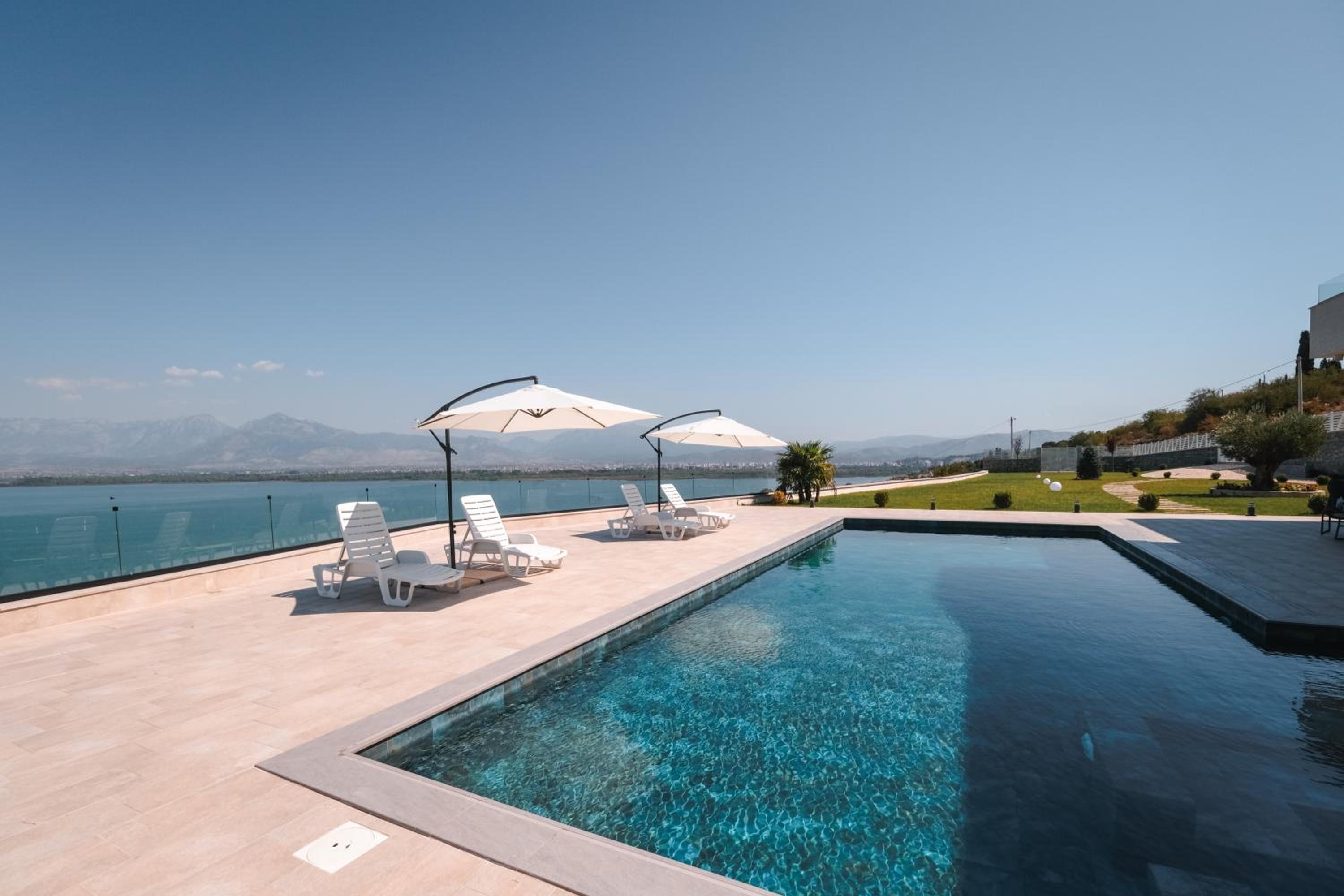 The Panoramic Villa by PikHost