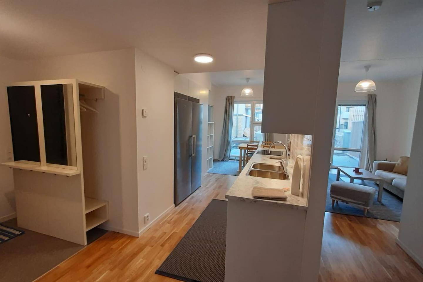 Stockholm Lovely, Amazing, Modern Apartment +Balcony +Patio view 3