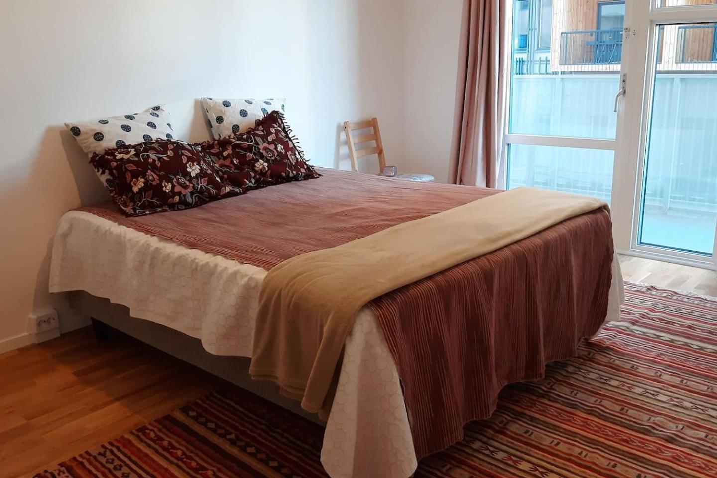Stockholm Lovely, Amazing, Modern Apartment +Balcony +Patio view 5