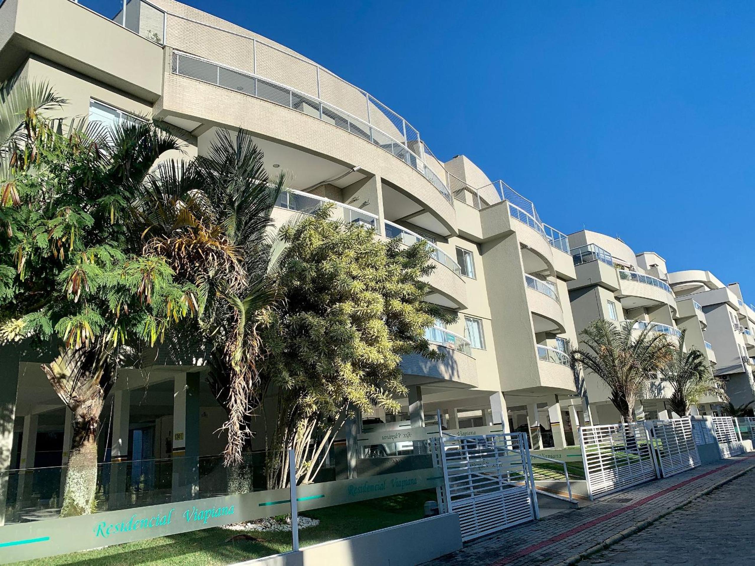 Residencial Viapiana - Condomínio no Centro de Bombinhas próximo a praia de 4 Ilhas