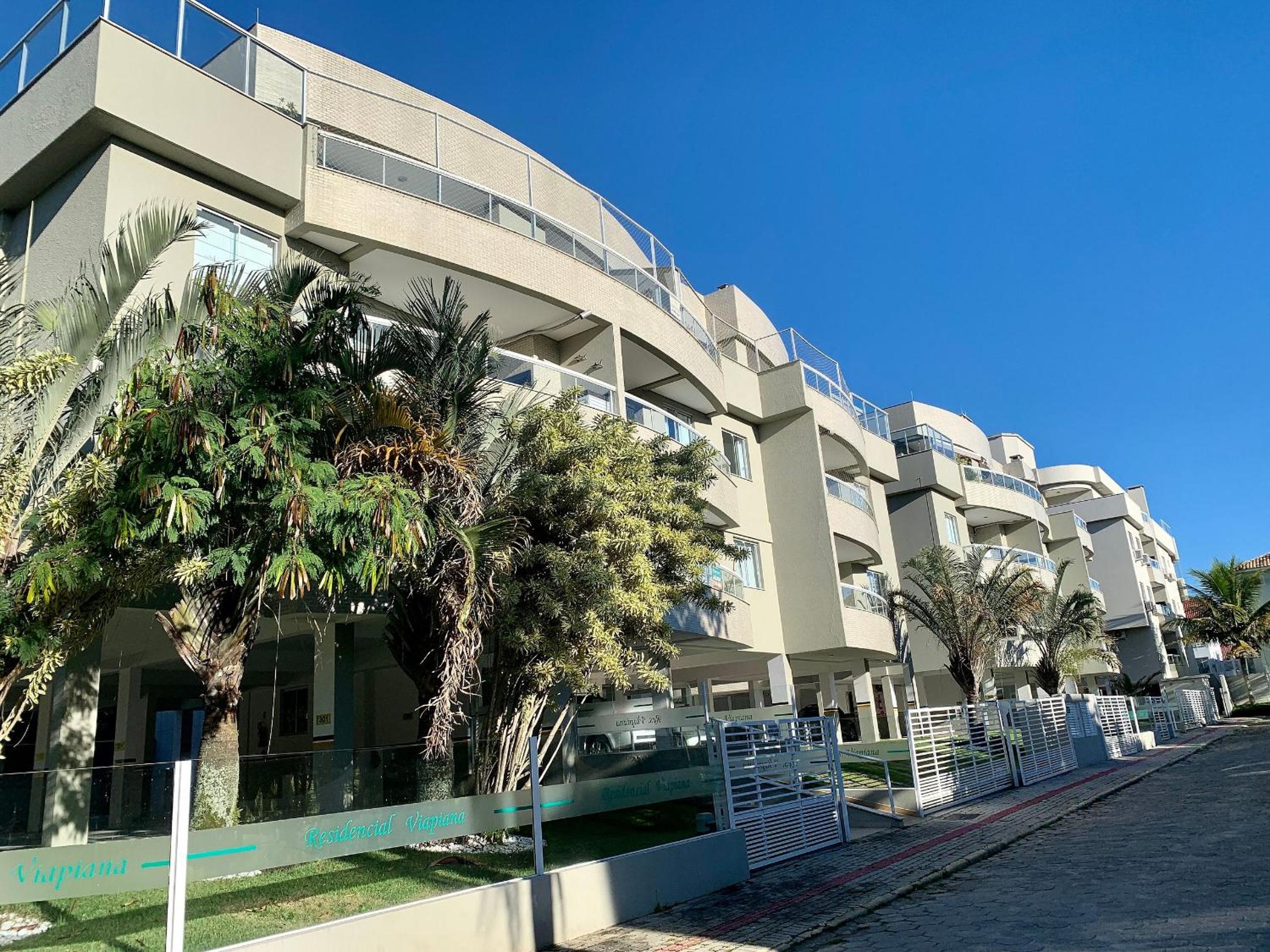 Residencial Viapiana - Condomínio no Centro de Bombinhas próximo a praia de 4 Ilhas