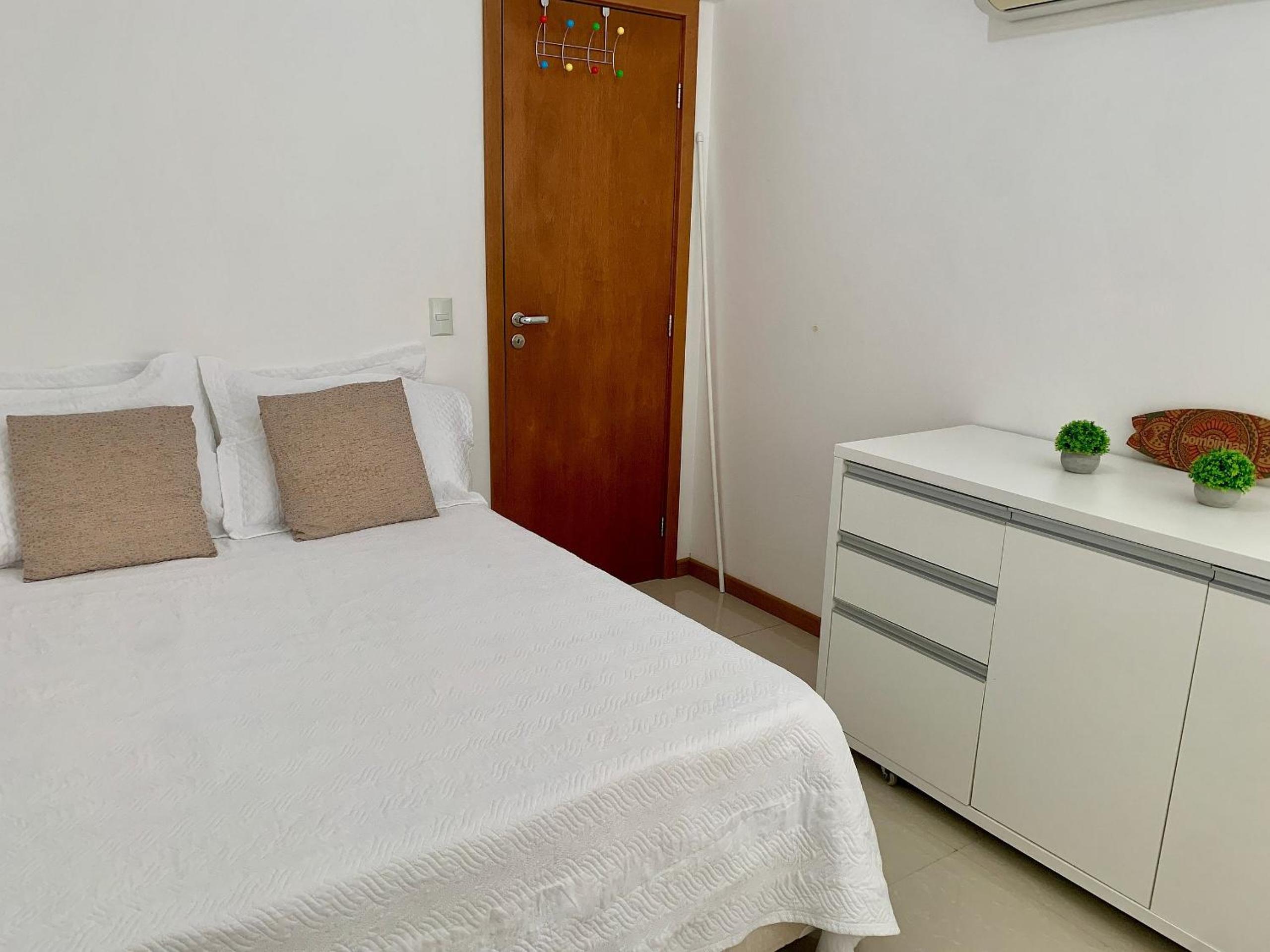 Residencial Viapiana - Condomínio no Centro de Bombinhas próximo a praia de 4 Ilhas