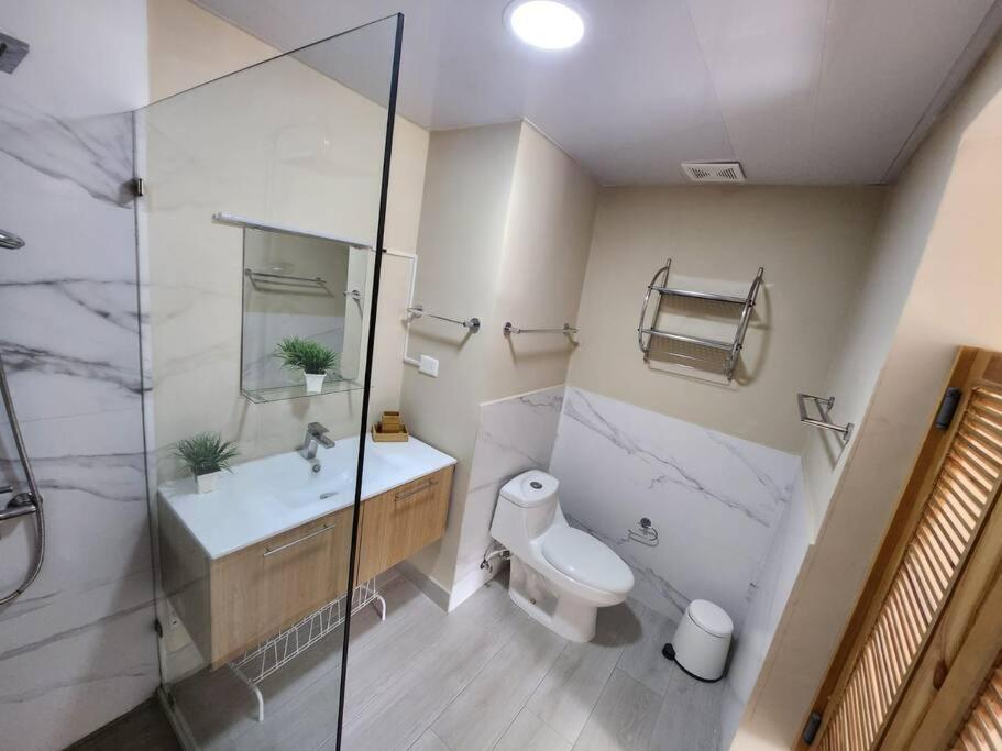 Apartamento moderno con piscina
