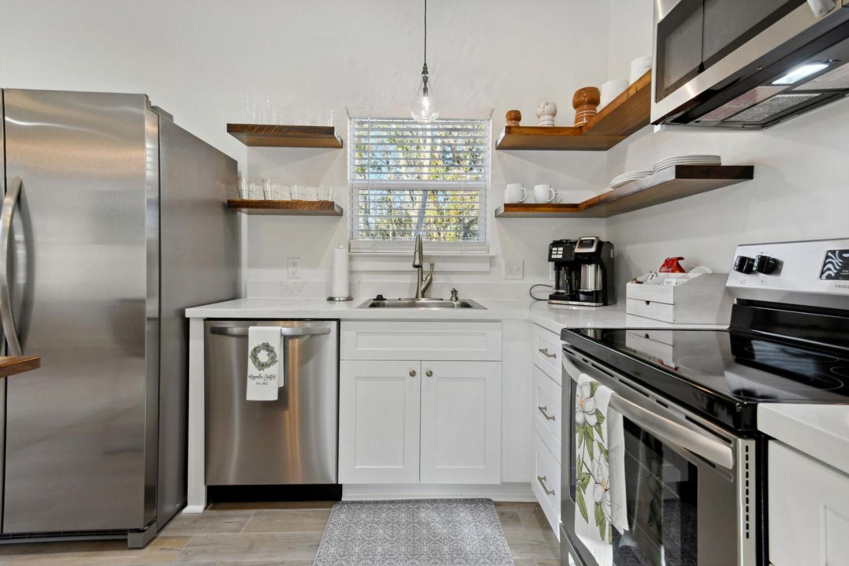 Cozy Vacation Rental in Old Town Bay St Louis Unit C view 4