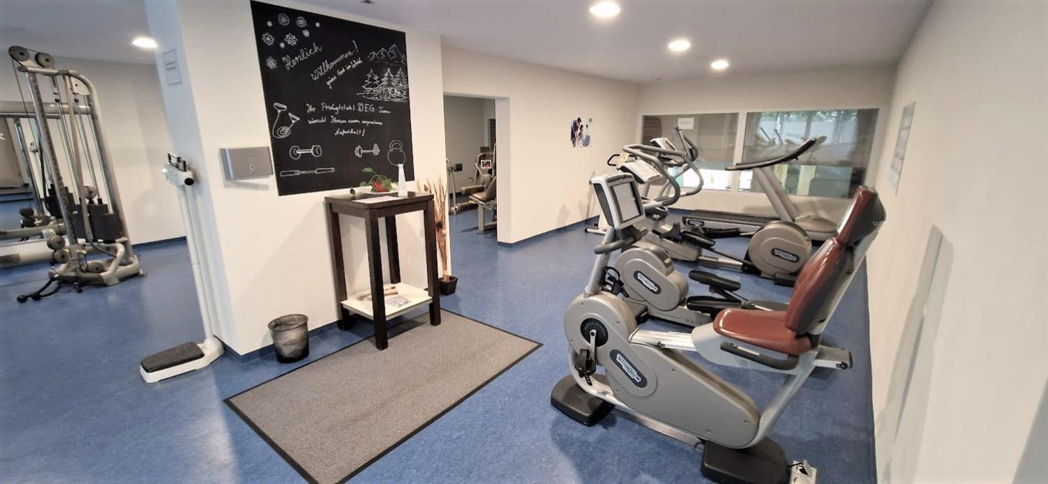 Pools, Sauna und Balkon mit Panoramablick