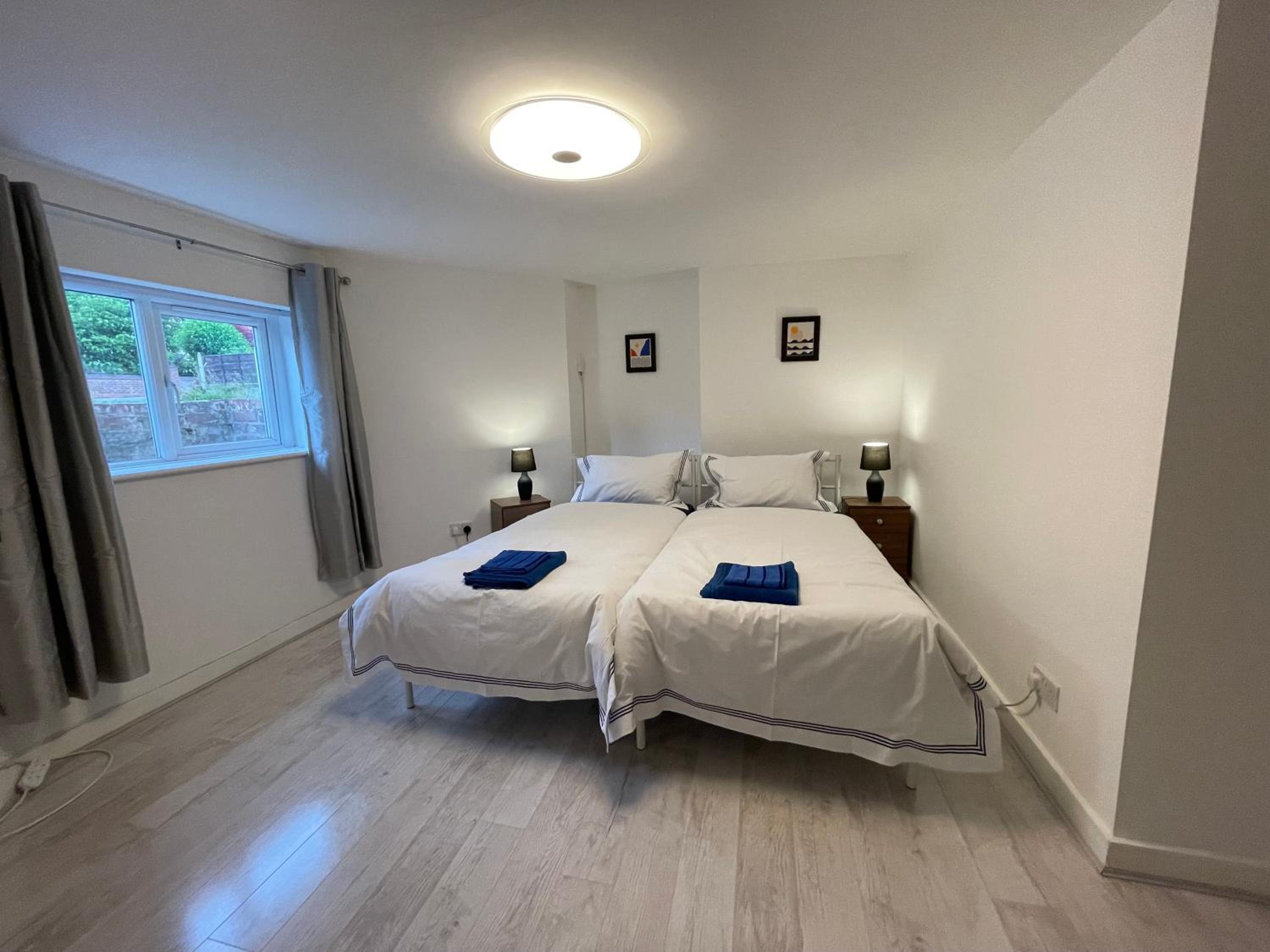 The Crescent, Flat 1 - Stockport, Manchester view 4