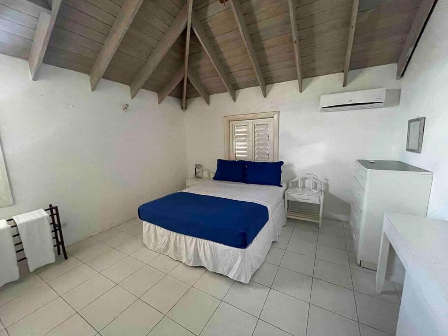 Charleston Beach House Barbados