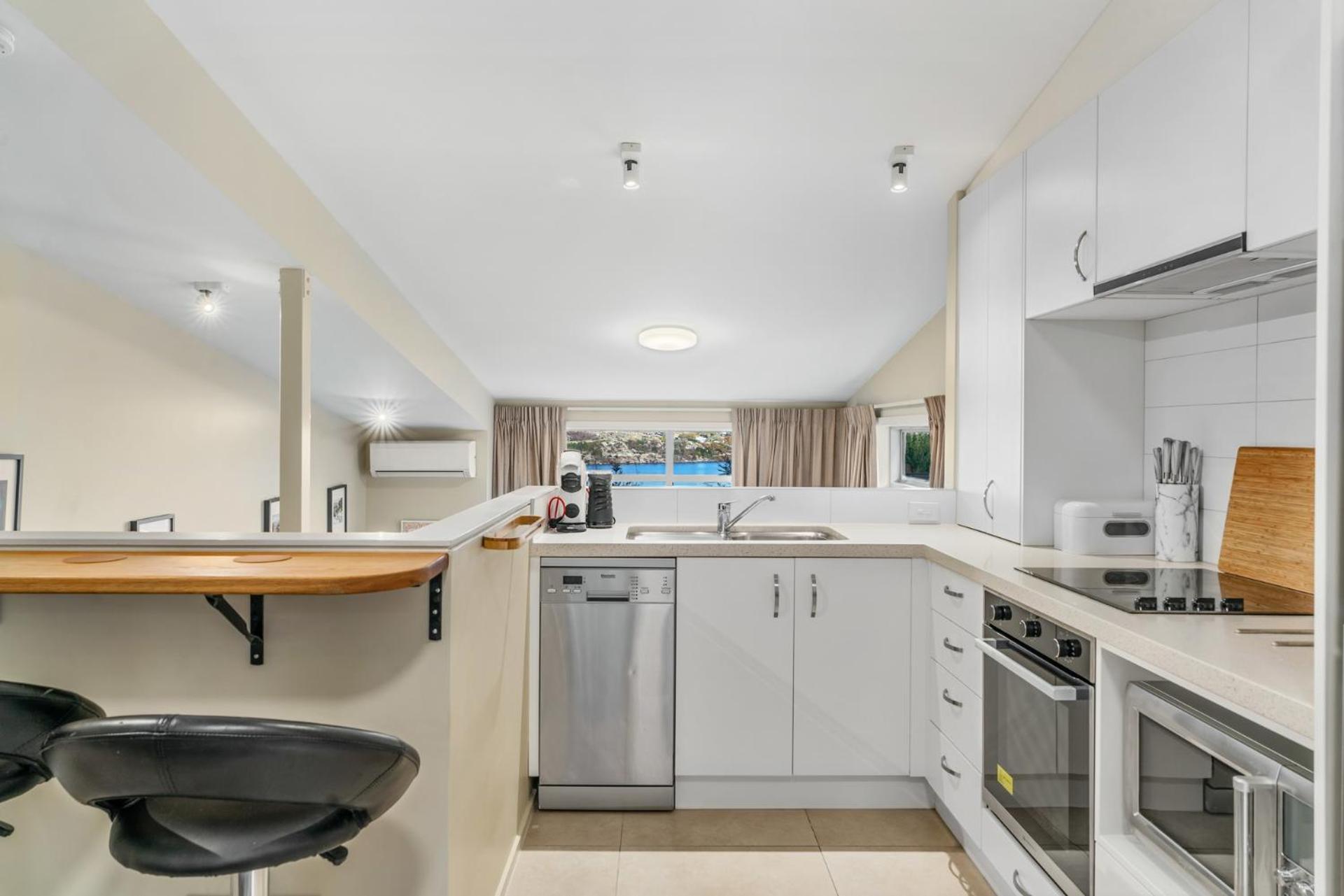 Scenic Peaks - Queenstown Holiday Apartment view 3