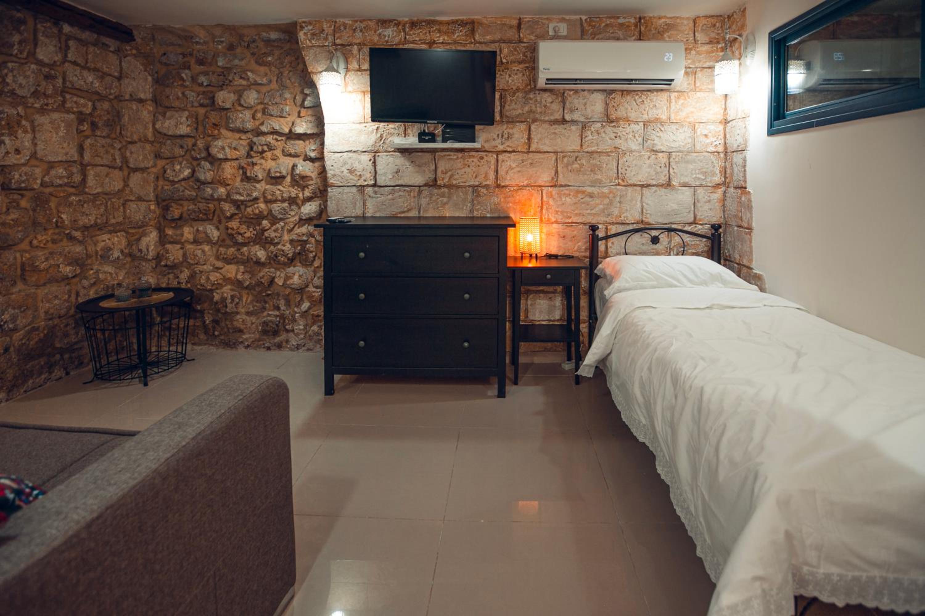 Tony Guesthouse