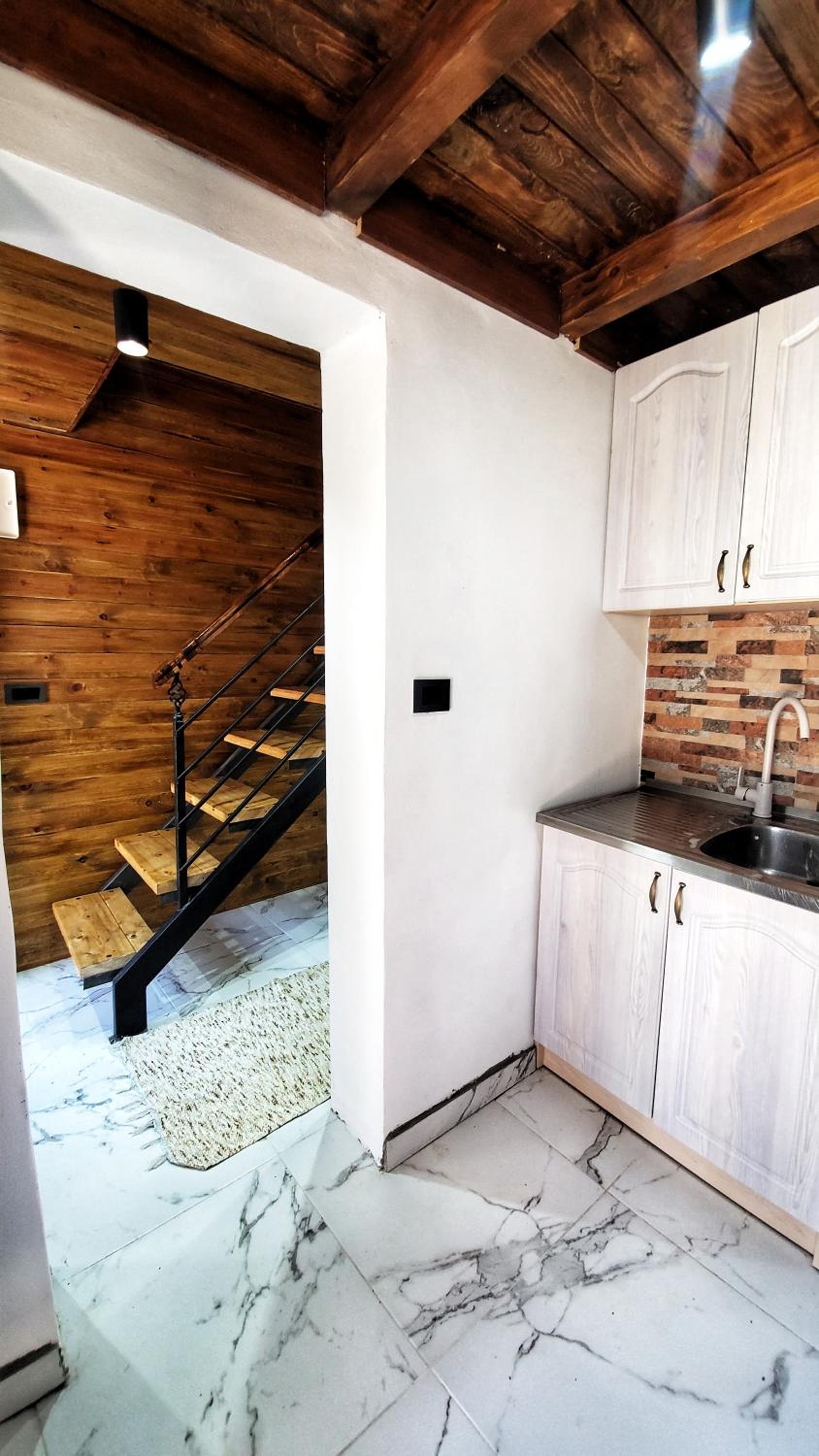 Coratina Cottage