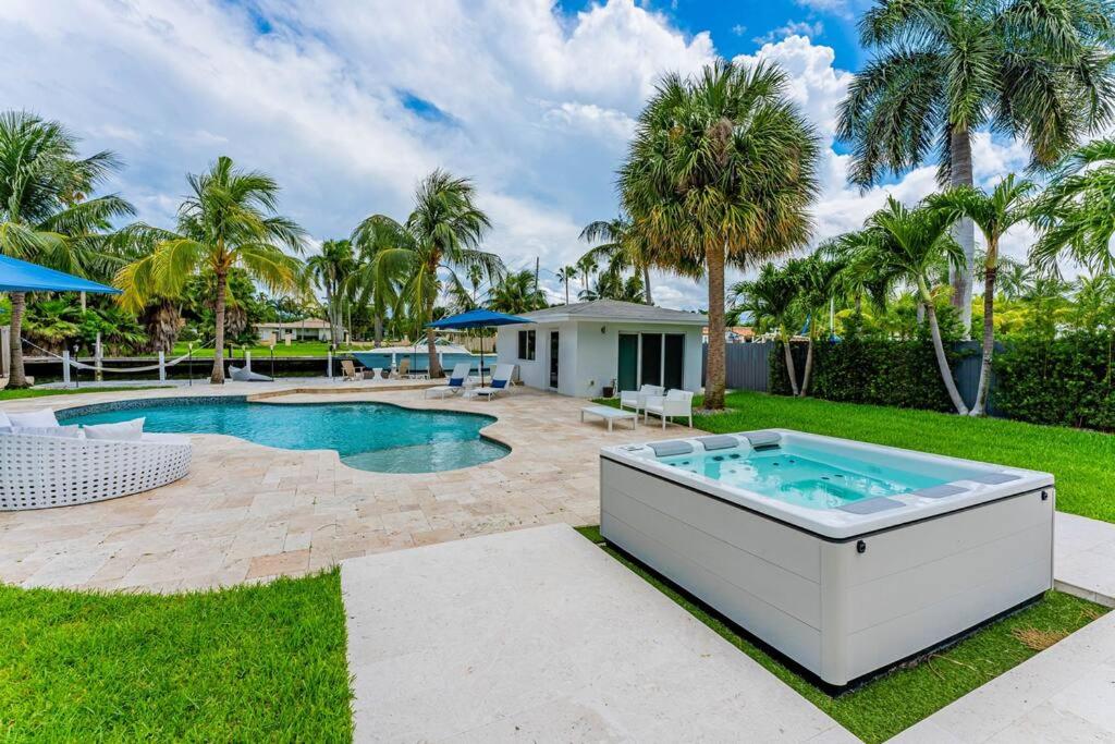 EXCLUSIVE PRIVATE RETREAT IN MIAMI !