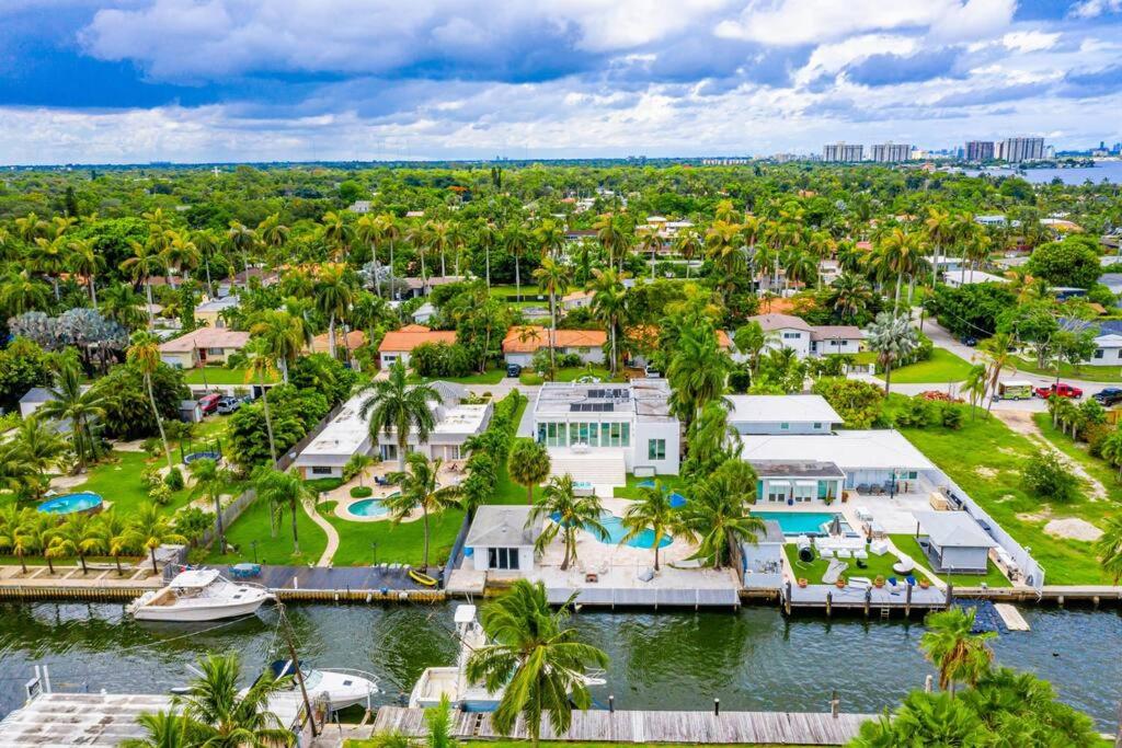 EXCLUSIVE PRIVATE RETREAT IN MIAMI !