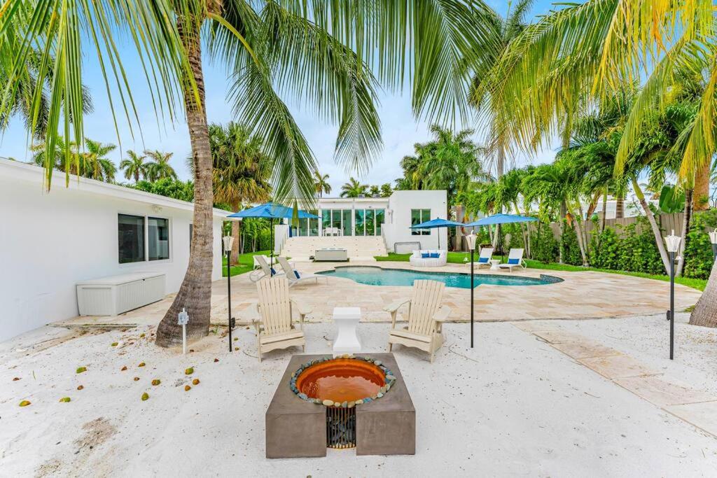 EXCLUSIVE PRIVATE RETREAT IN MIAMI !