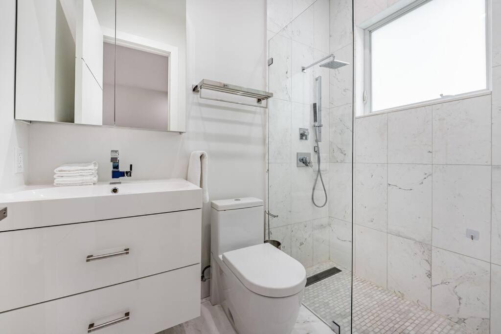 EXCLUSIVE PRIVATE RETREAT IN MIAMI !