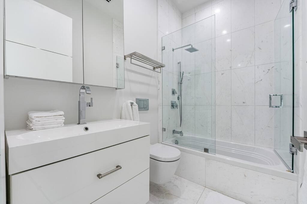 EXCLUSIVE PRIVATE RETREAT IN MIAMI !