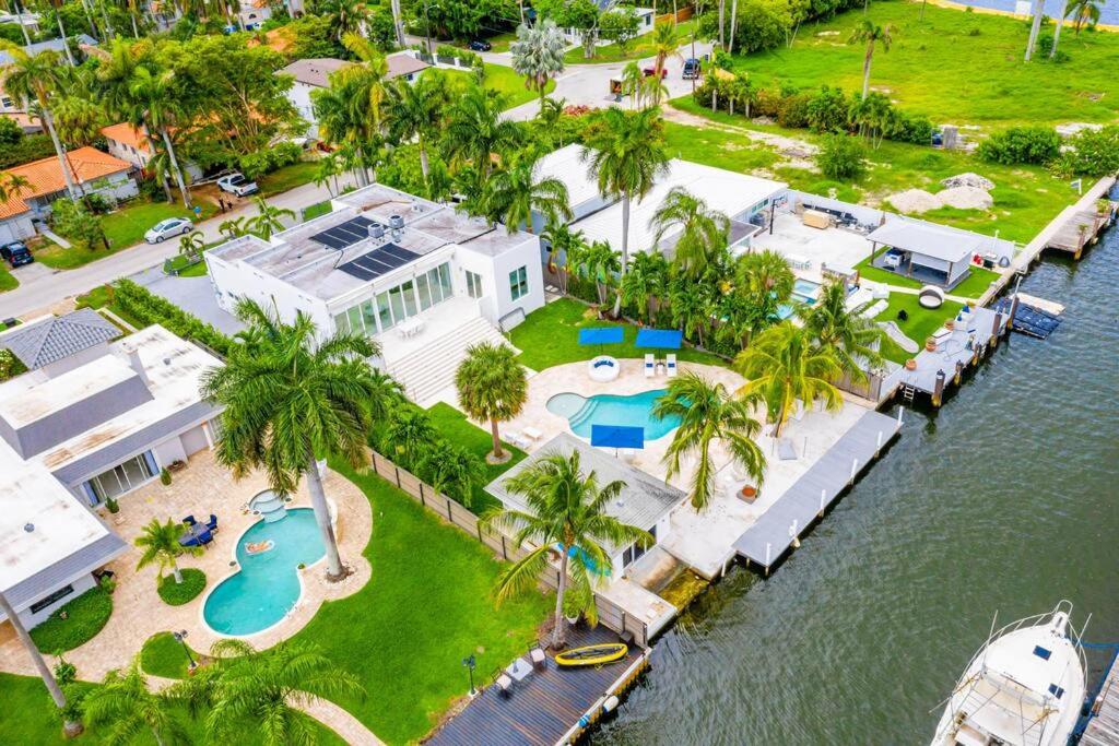 EXCLUSIVE PRIVATE RETREAT IN MIAMI !