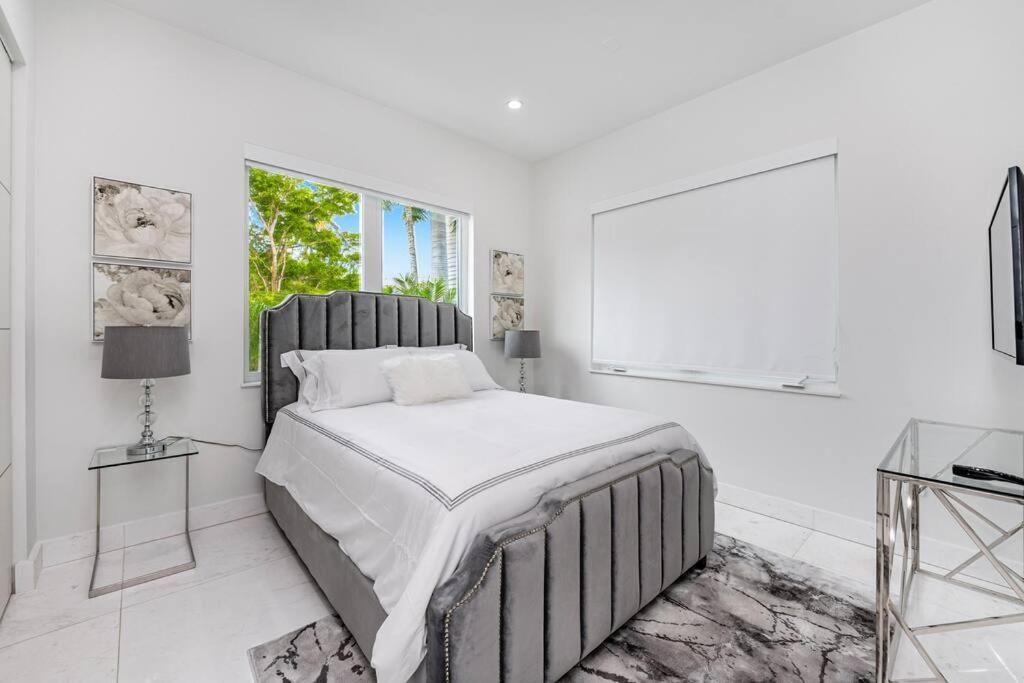 EXCLUSIVE PRIVATE RETREAT IN MIAMI !
