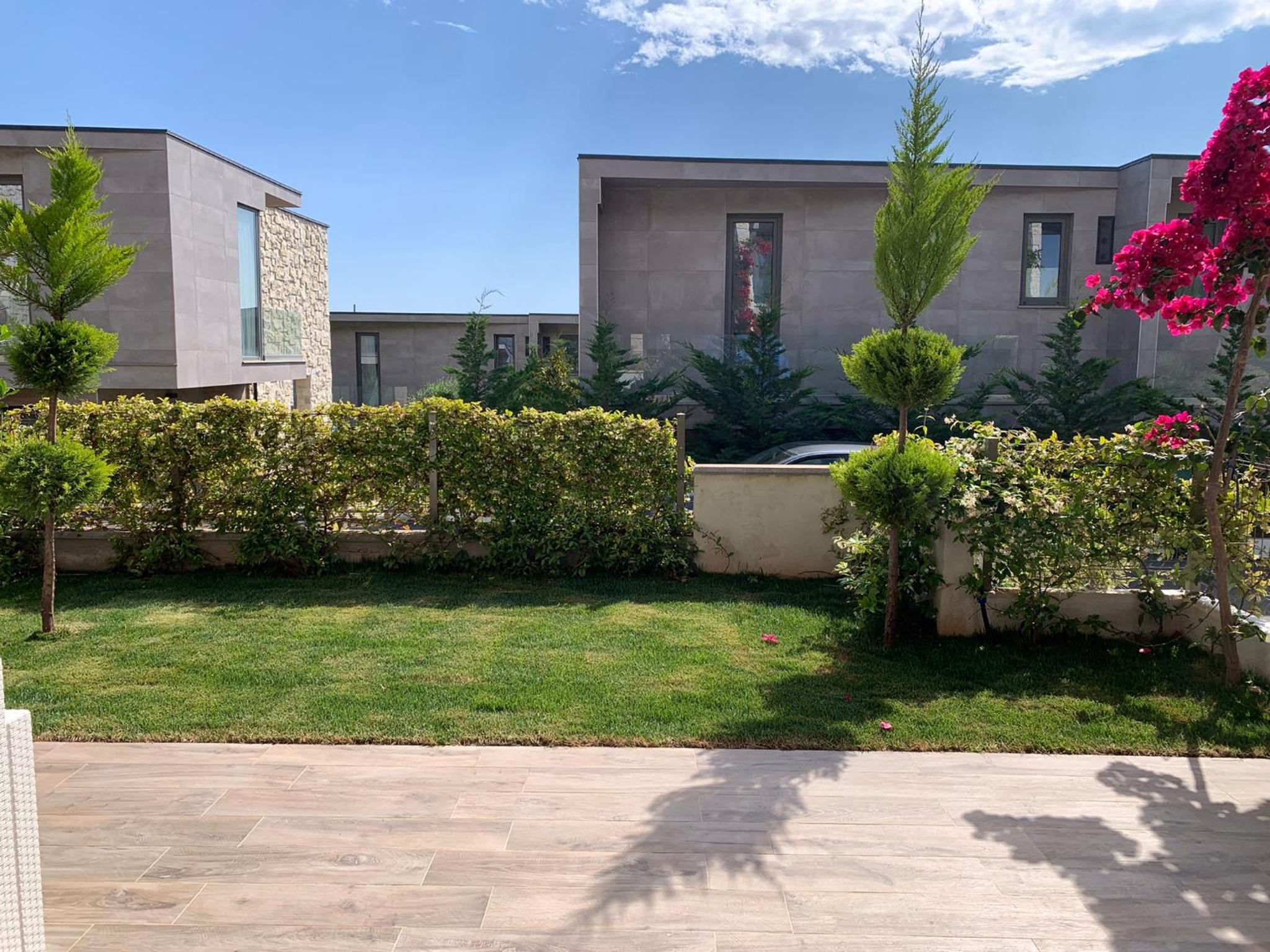 OLEA Family Apt with Garden