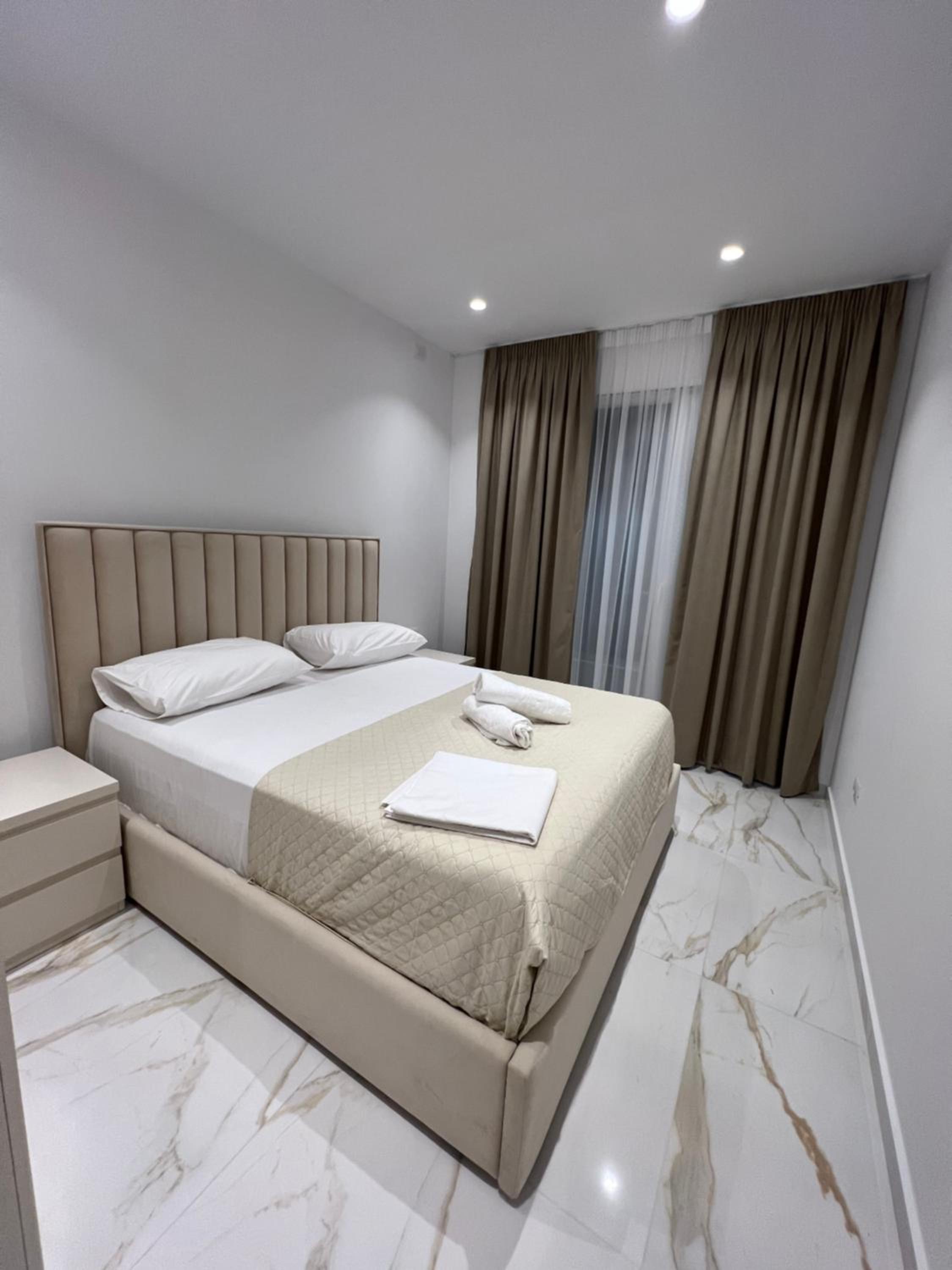 Mumbas Apartment 3