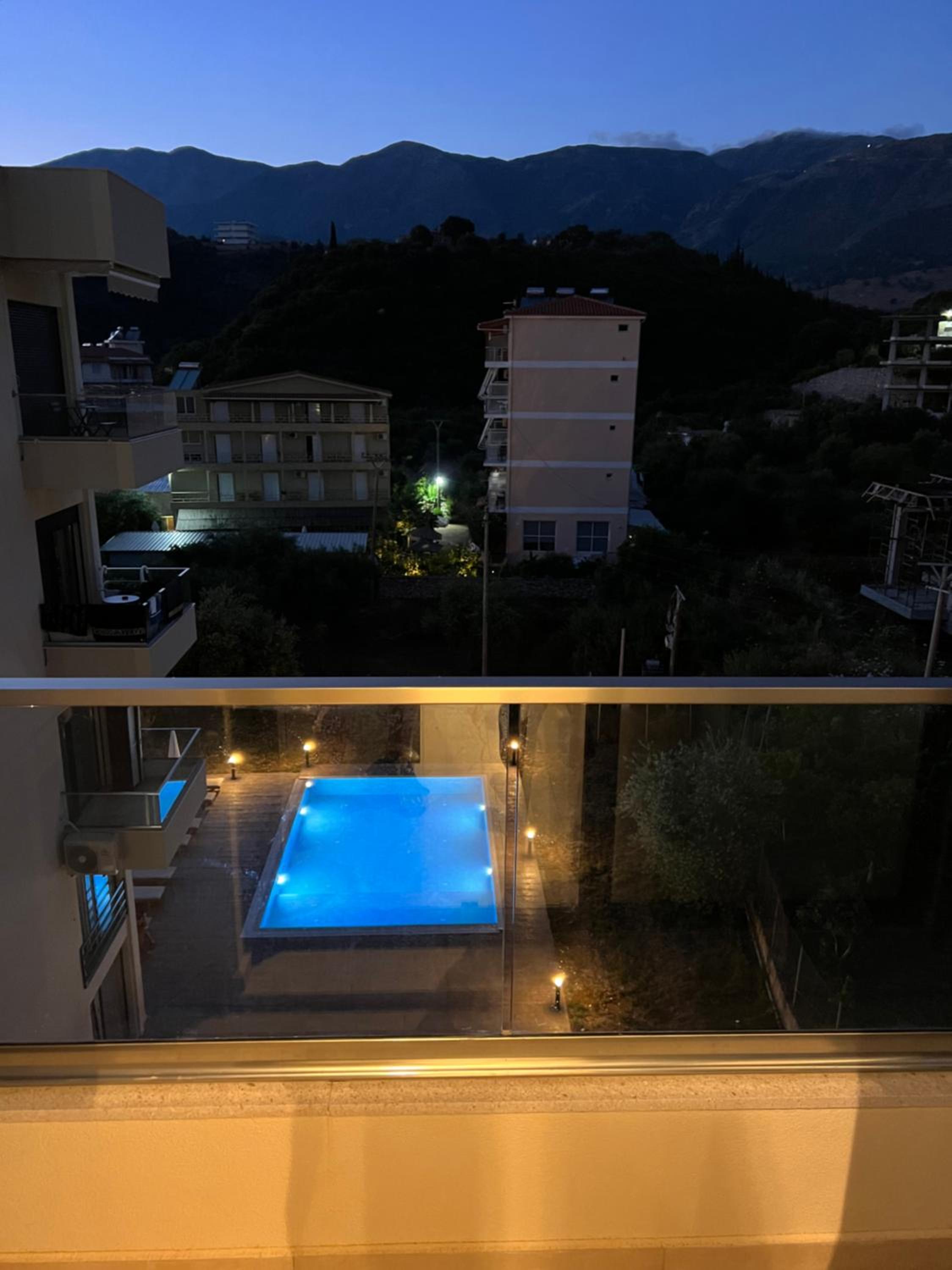 Mumbas Apartment 3
