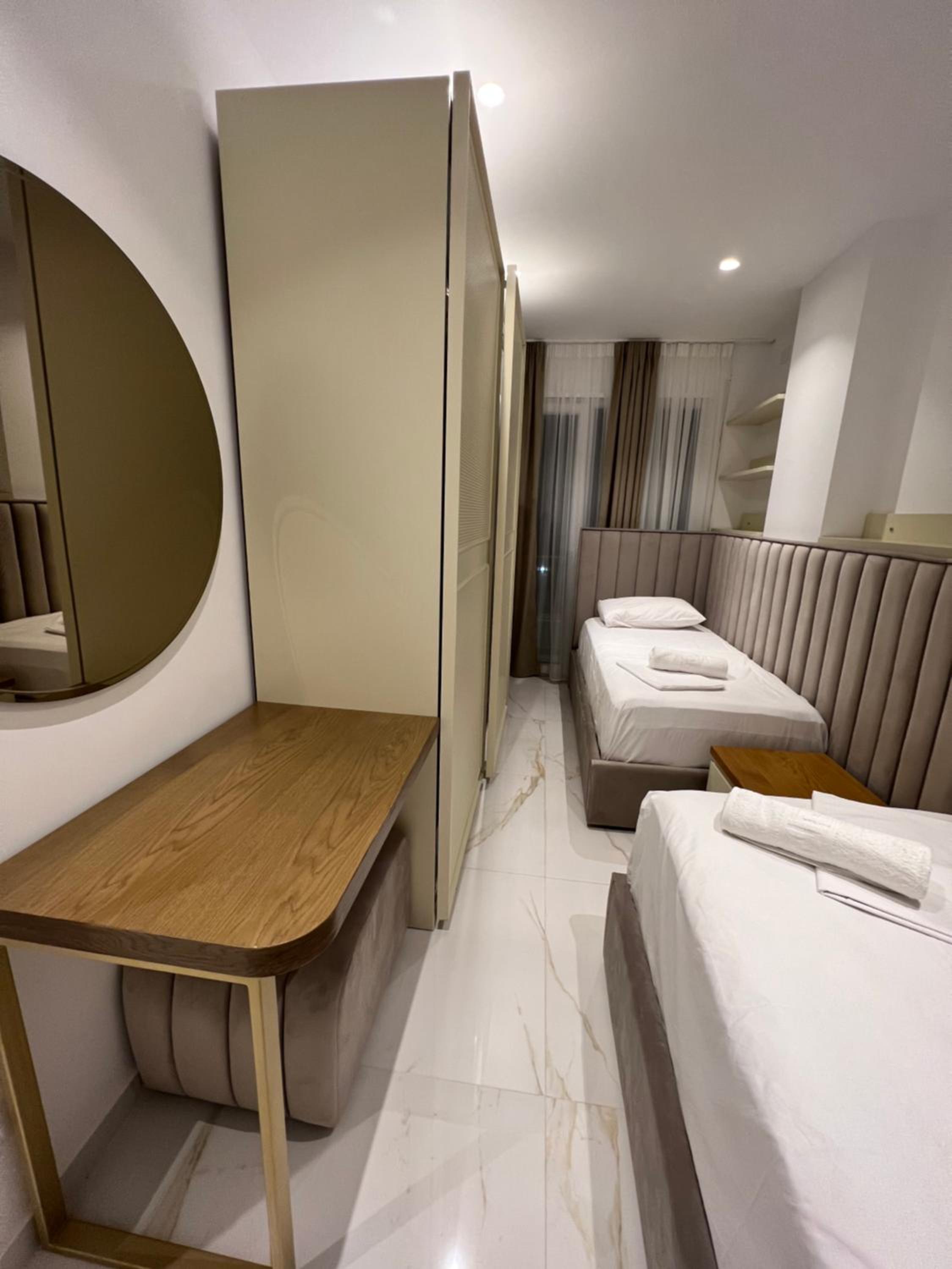 Mumbas Apartment 3