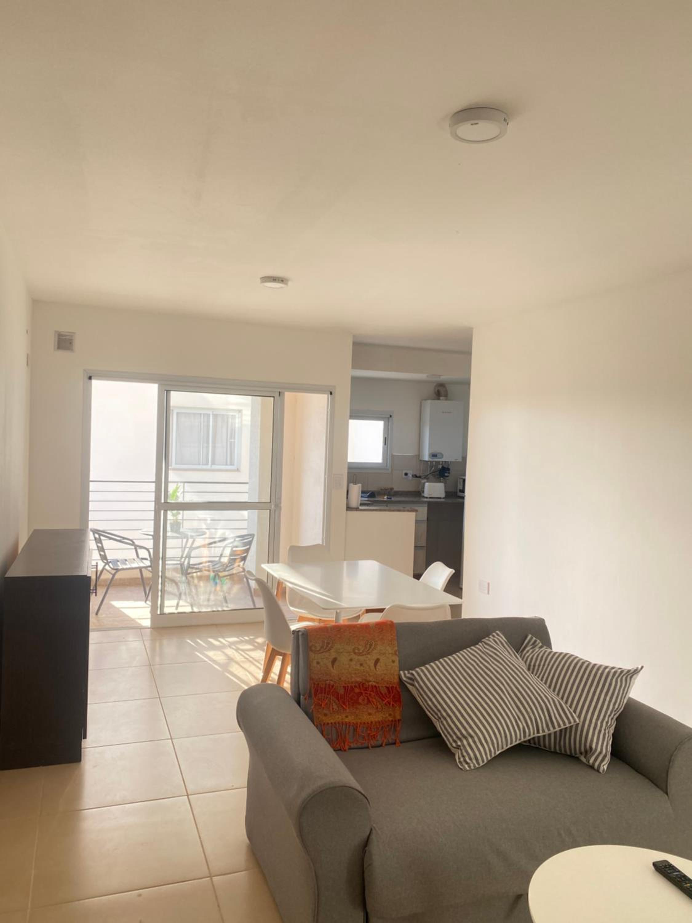 Apartamento a metros de la costanera y el lago